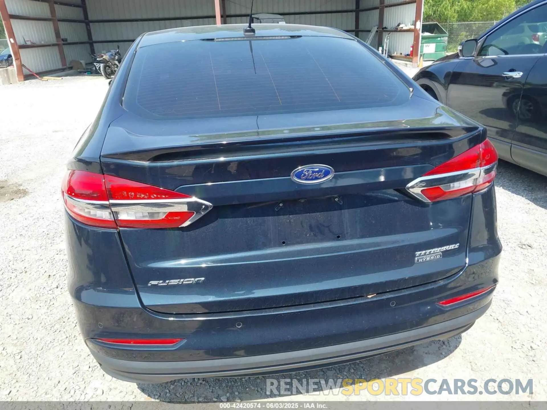 16 Photograph of a damaged car 3FA6P0SU0LR132241 FORD FUSION 2020