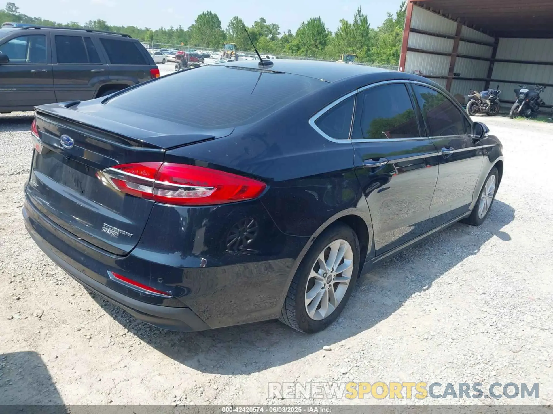 4 Photograph of a damaged car 3FA6P0SU0LR132241 FORD FUSION 2020