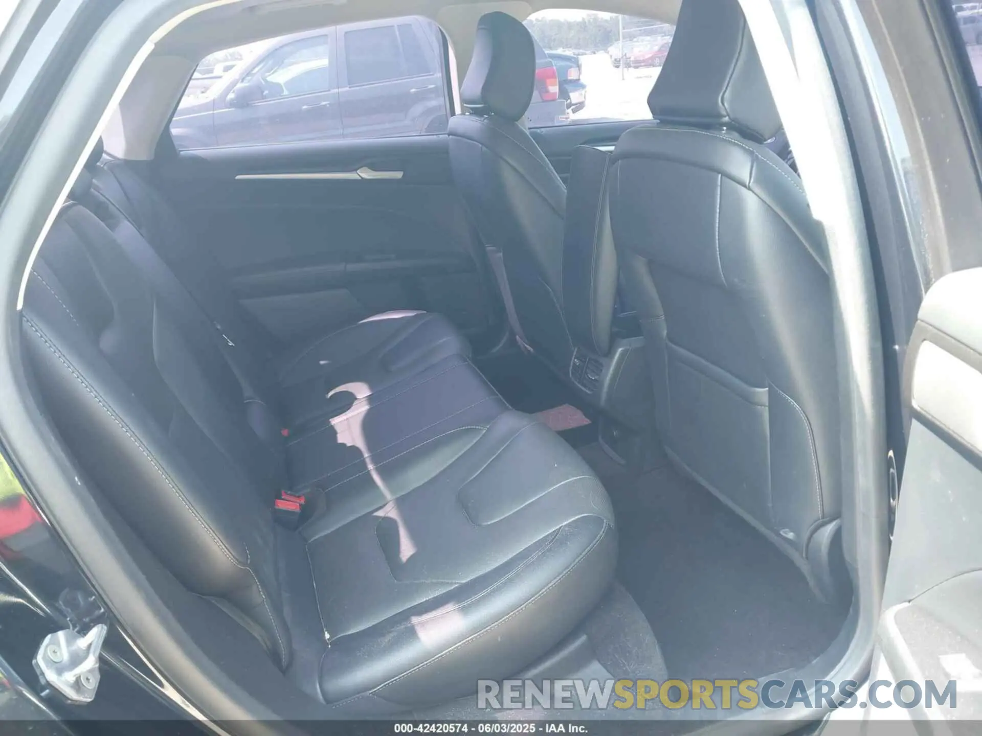 8 Photograph of a damaged car 3FA6P0SU0LR132241 FORD FUSION 2020
