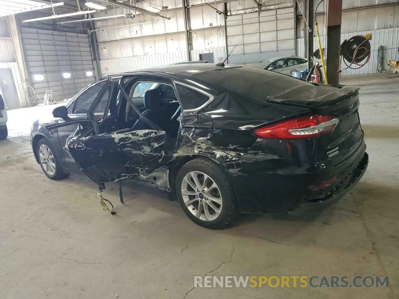 2 Photograph of a damaged car 3FA6P0SU2LR112055 FORD FUSION 2020