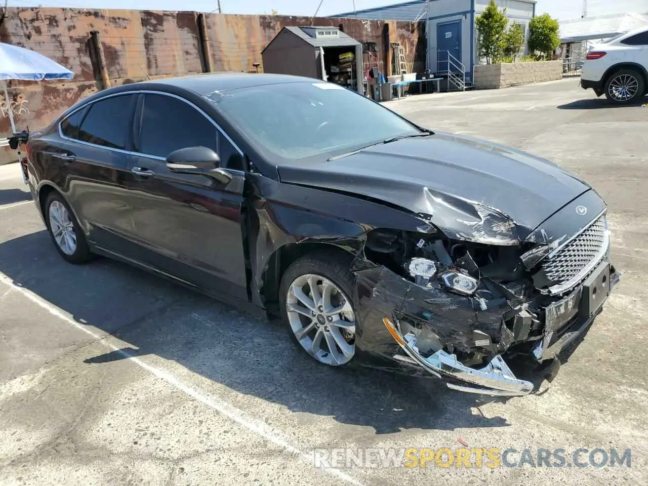 4 Photograph of a damaged car 3FA6P0SU2LR257838 FORD FUSION 2020