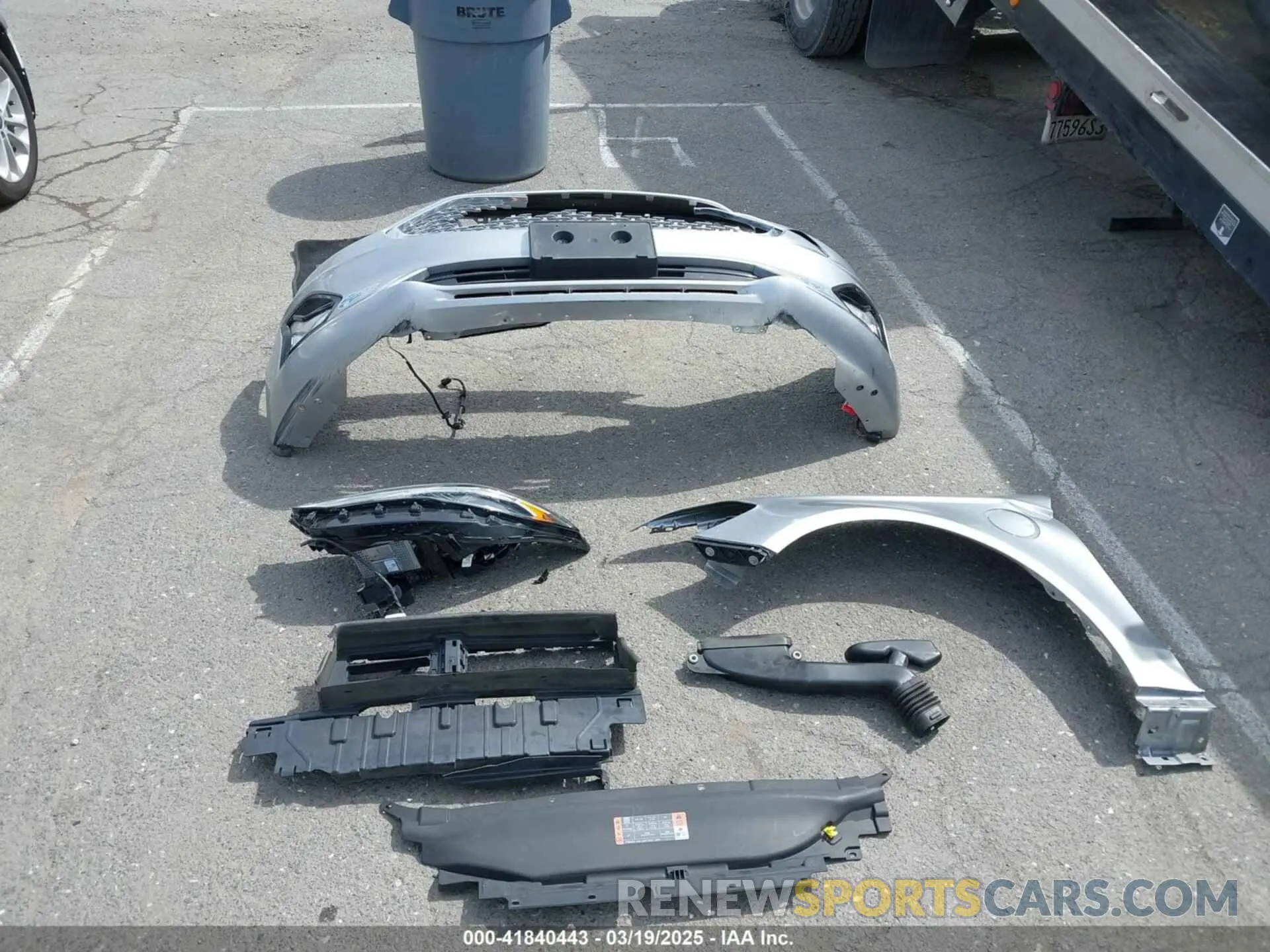 12 Photograph of a damaged car 3FA6P0SU4LR260496 FORD FUSION 2020