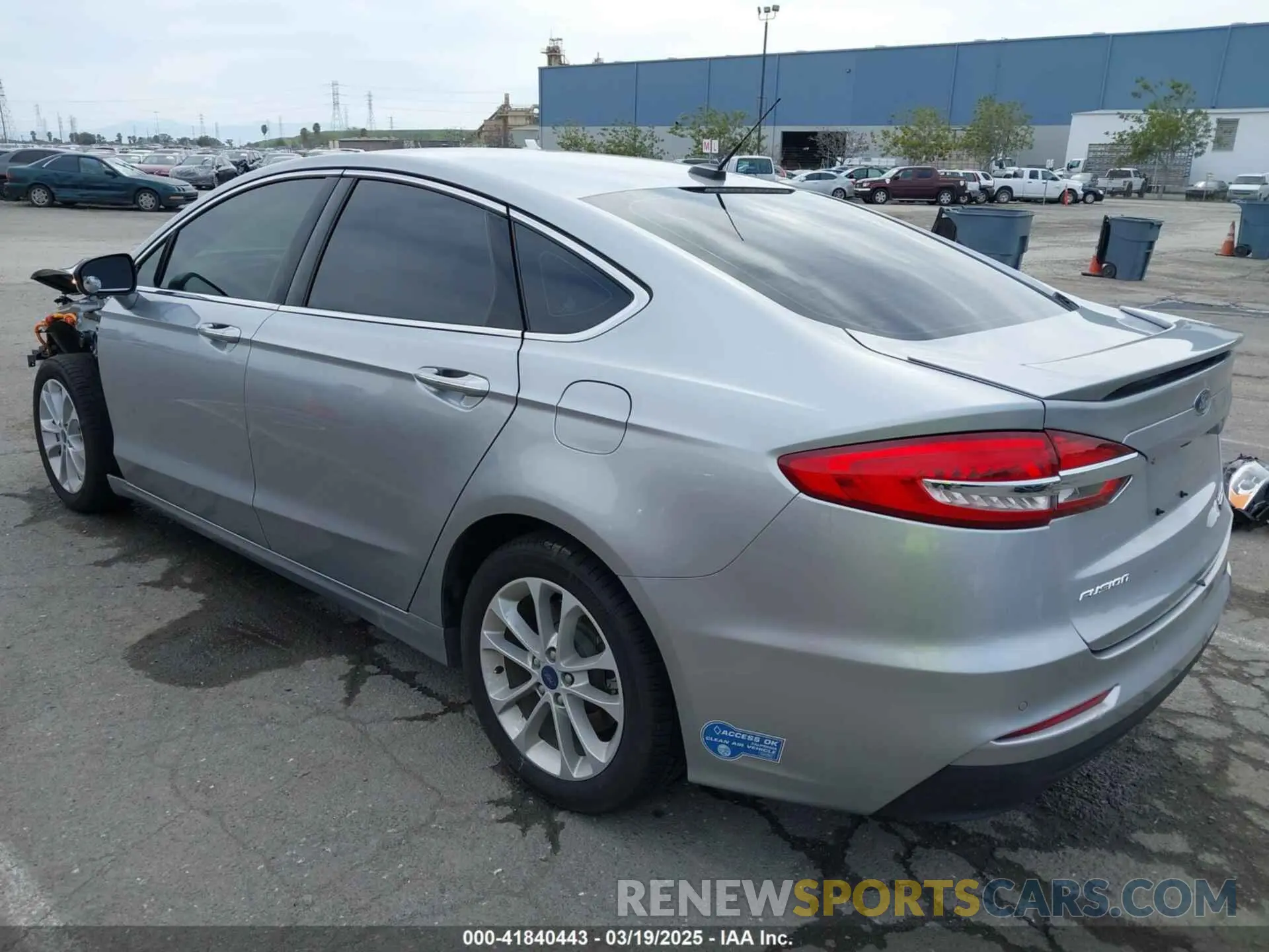 3 Photograph of a damaged car 3FA6P0SU4LR260496 FORD FUSION 2020