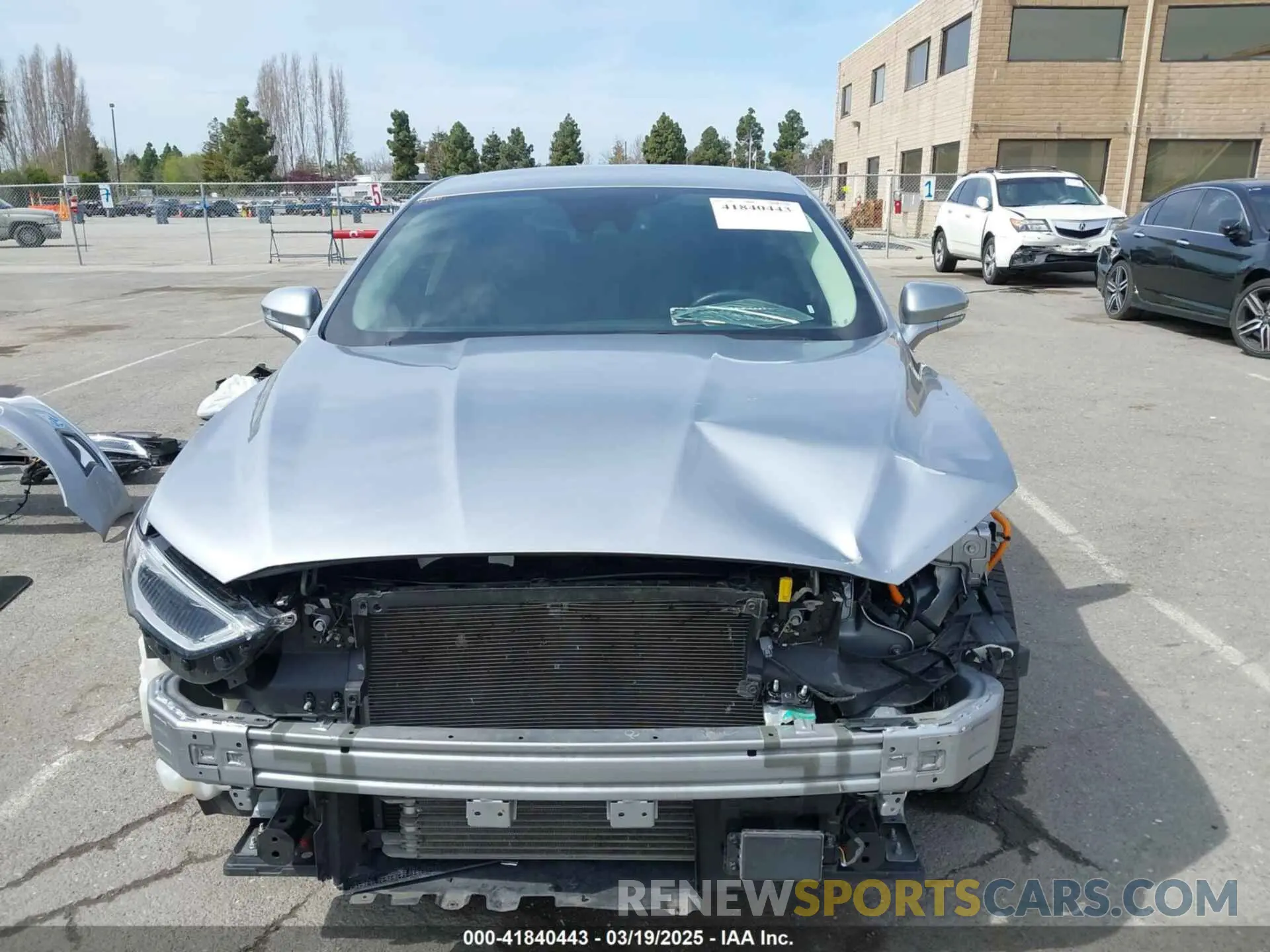 6 Photograph of a damaged car 3FA6P0SU4LR260496 FORD FUSION 2020