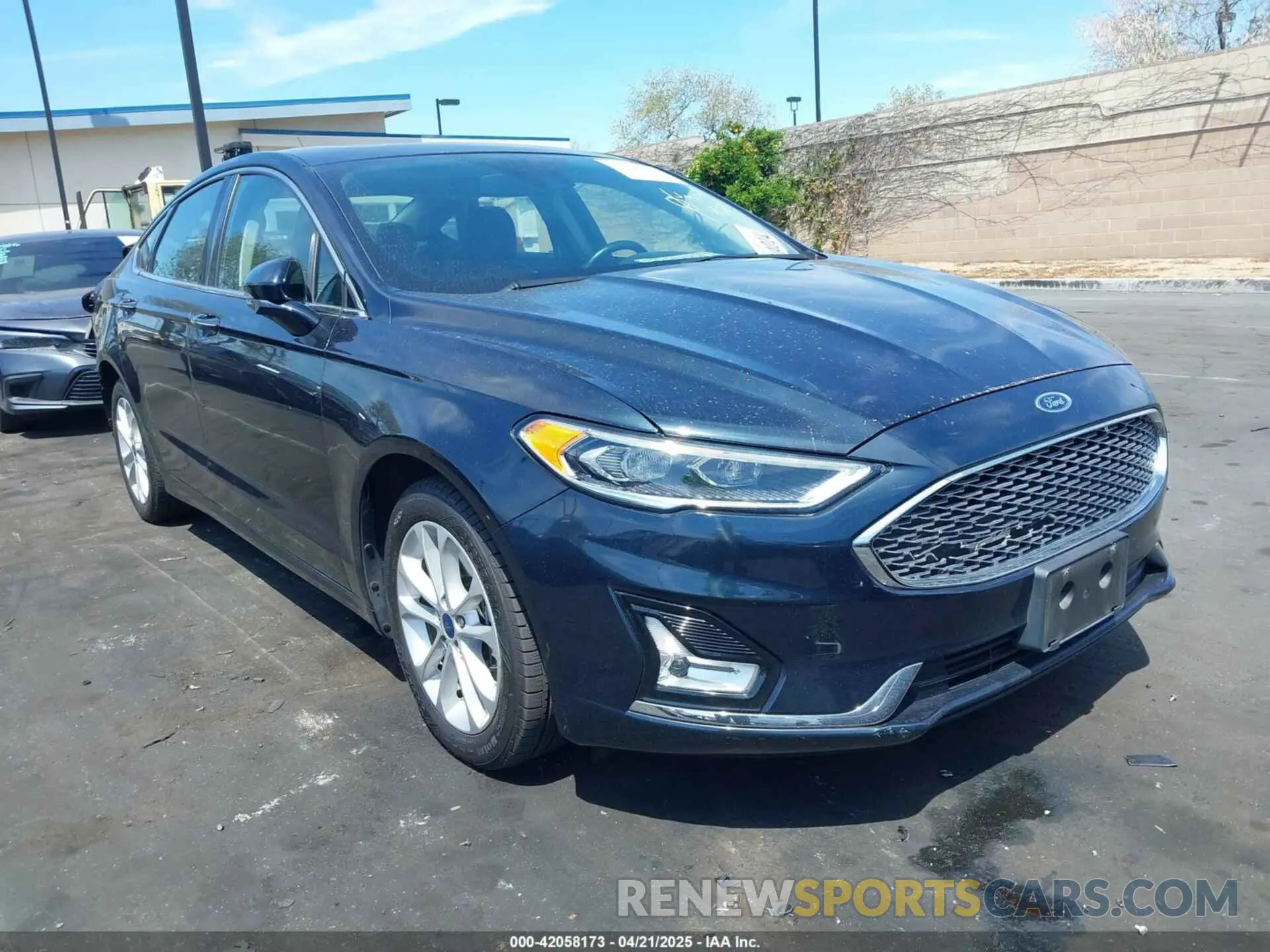 1 Photograph of a damaged car 3FA6P0SU5LR113104 FORD FUSION 2020