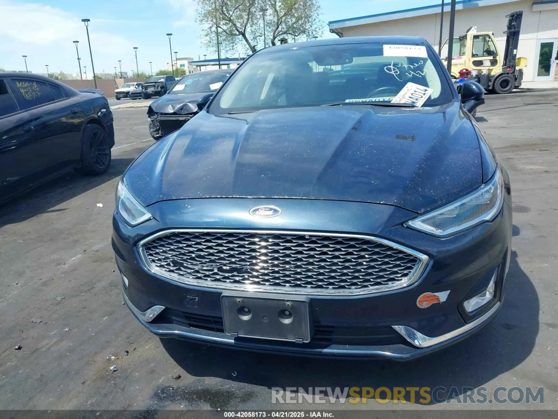 13 Photograph of a damaged car 3FA6P0SU5LR113104 FORD FUSION 2020