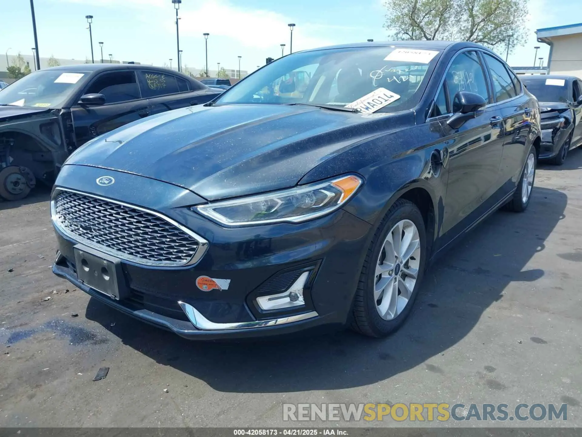 2 Photograph of a damaged car 3FA6P0SU5LR113104 FORD FUSION 2020