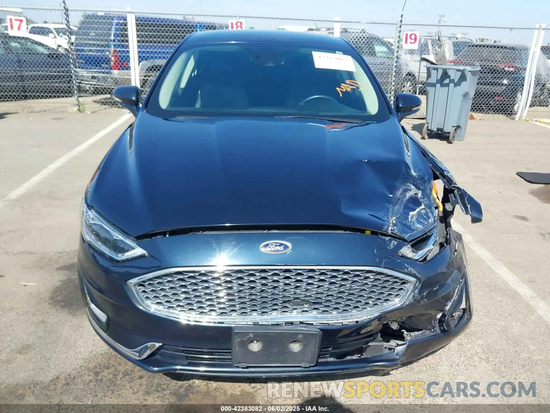 12 Photograph of a damaged car 3FA6P0SU7LR114156 FORD FUSION 2020