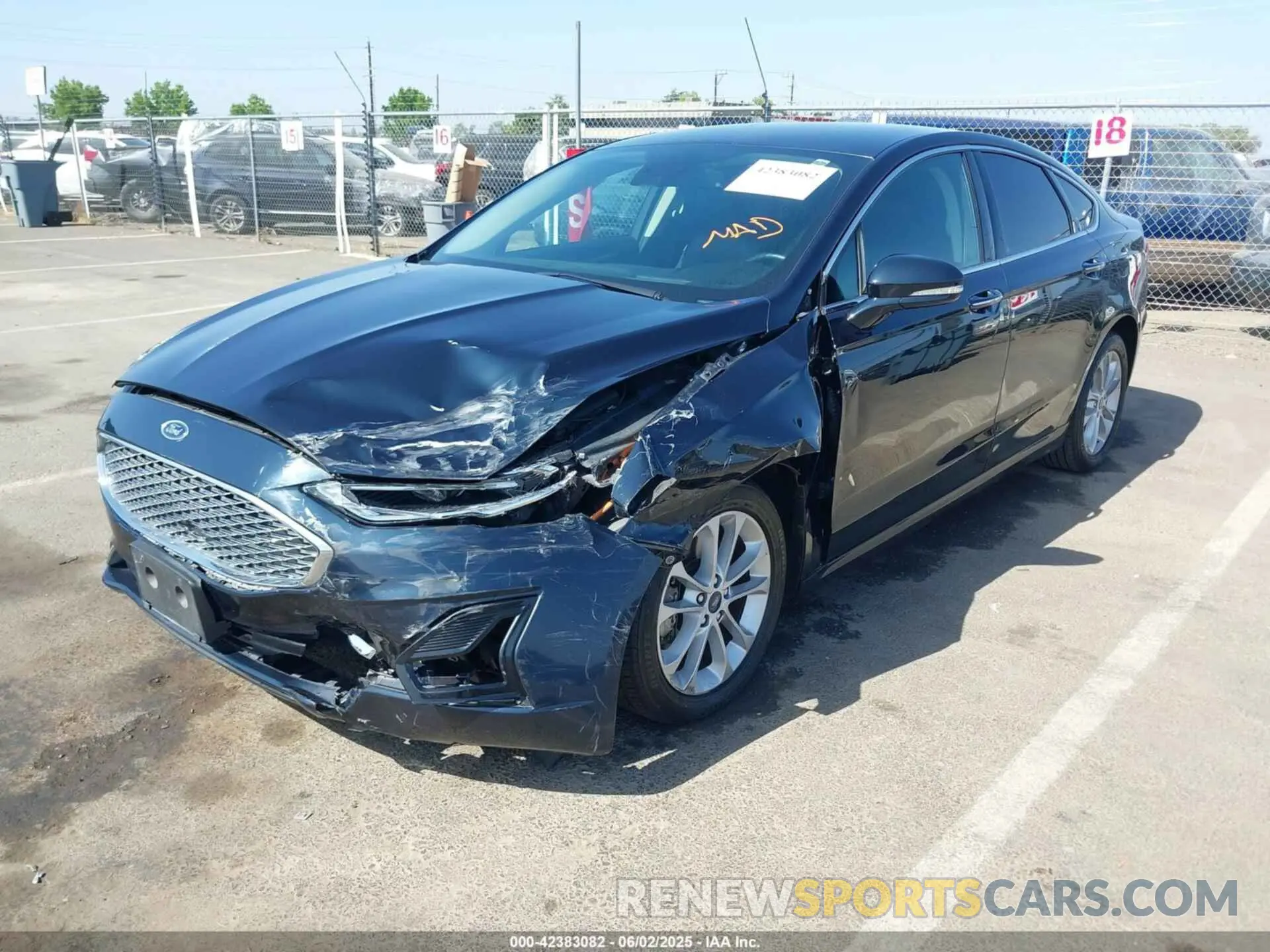 2 Photograph of a damaged car 3FA6P0SU7LR114156 FORD FUSION 2020