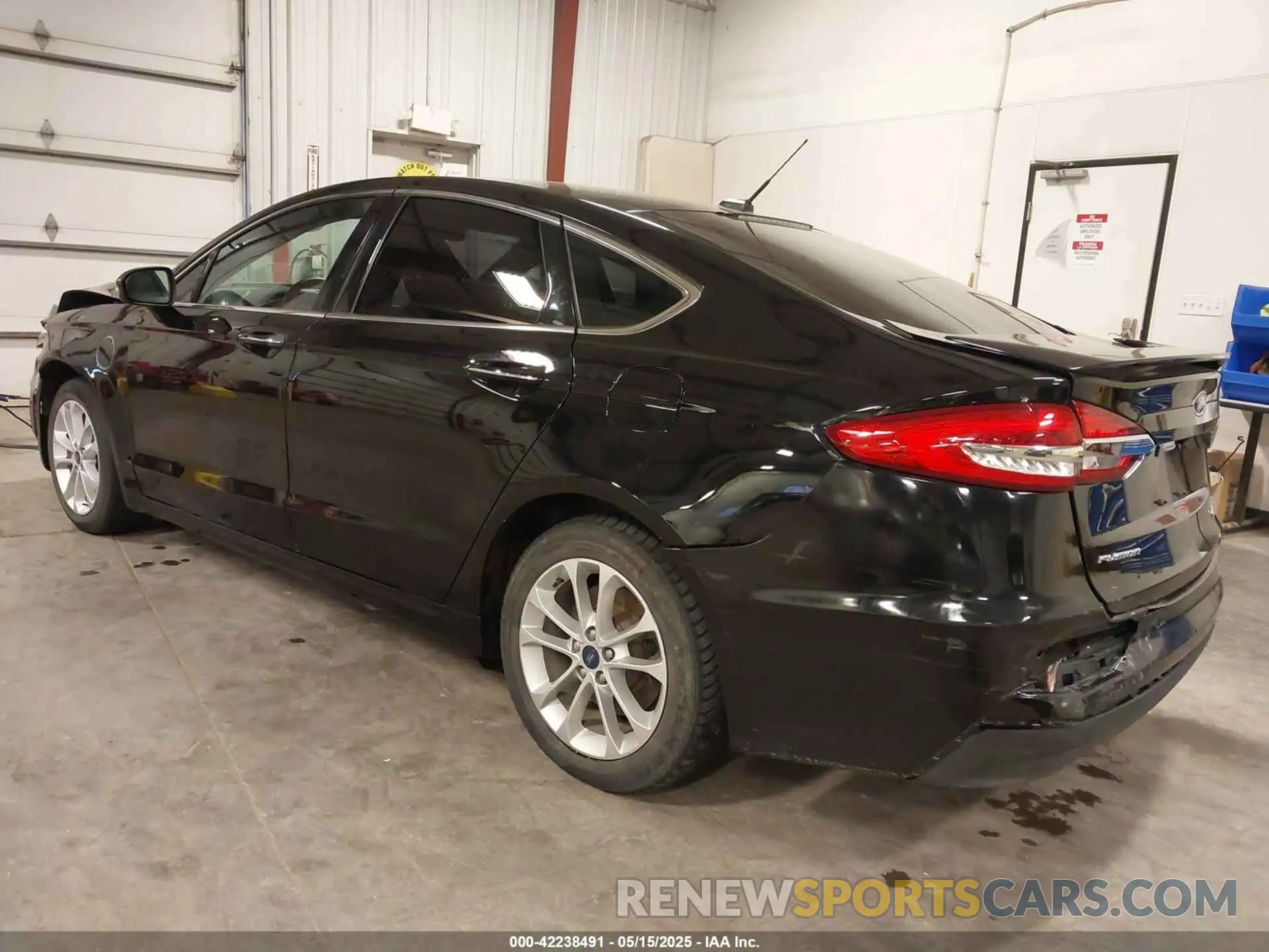 3 Photograph of a damaged car 3FA6P0SU8LR119429 FORD FUSION 2020