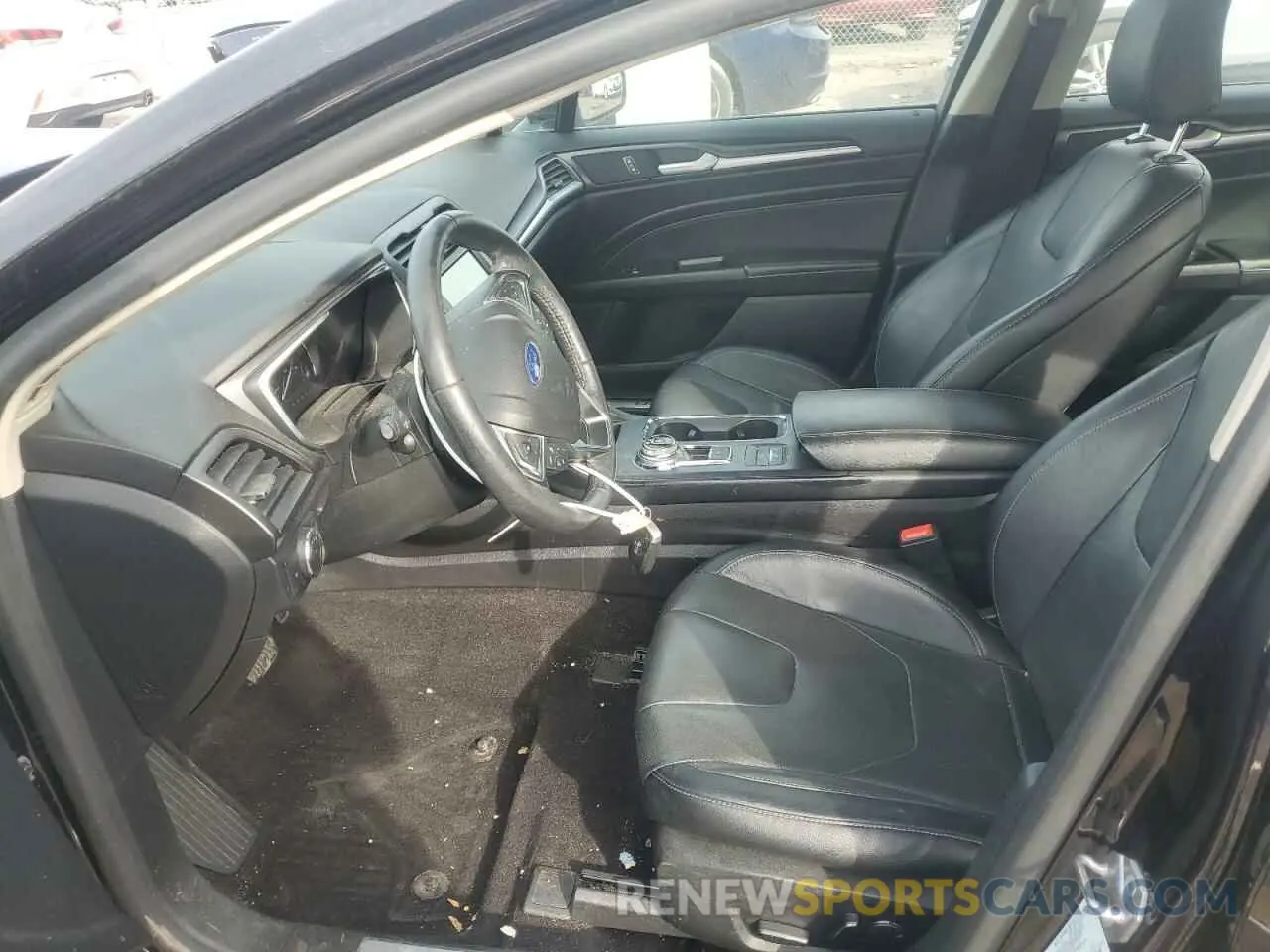 7 Photograph of a damaged car 3FA6P0SU8LR181557 FORD FUSION 2020