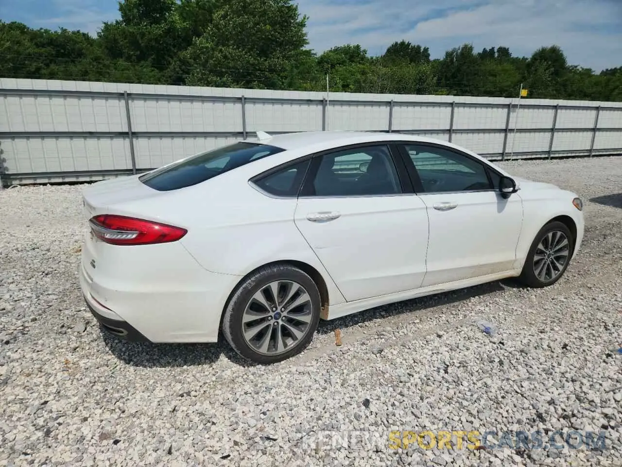 3 Photograph of a damaged car 3FA6P0T91LR190367 FORD FUSION 2020