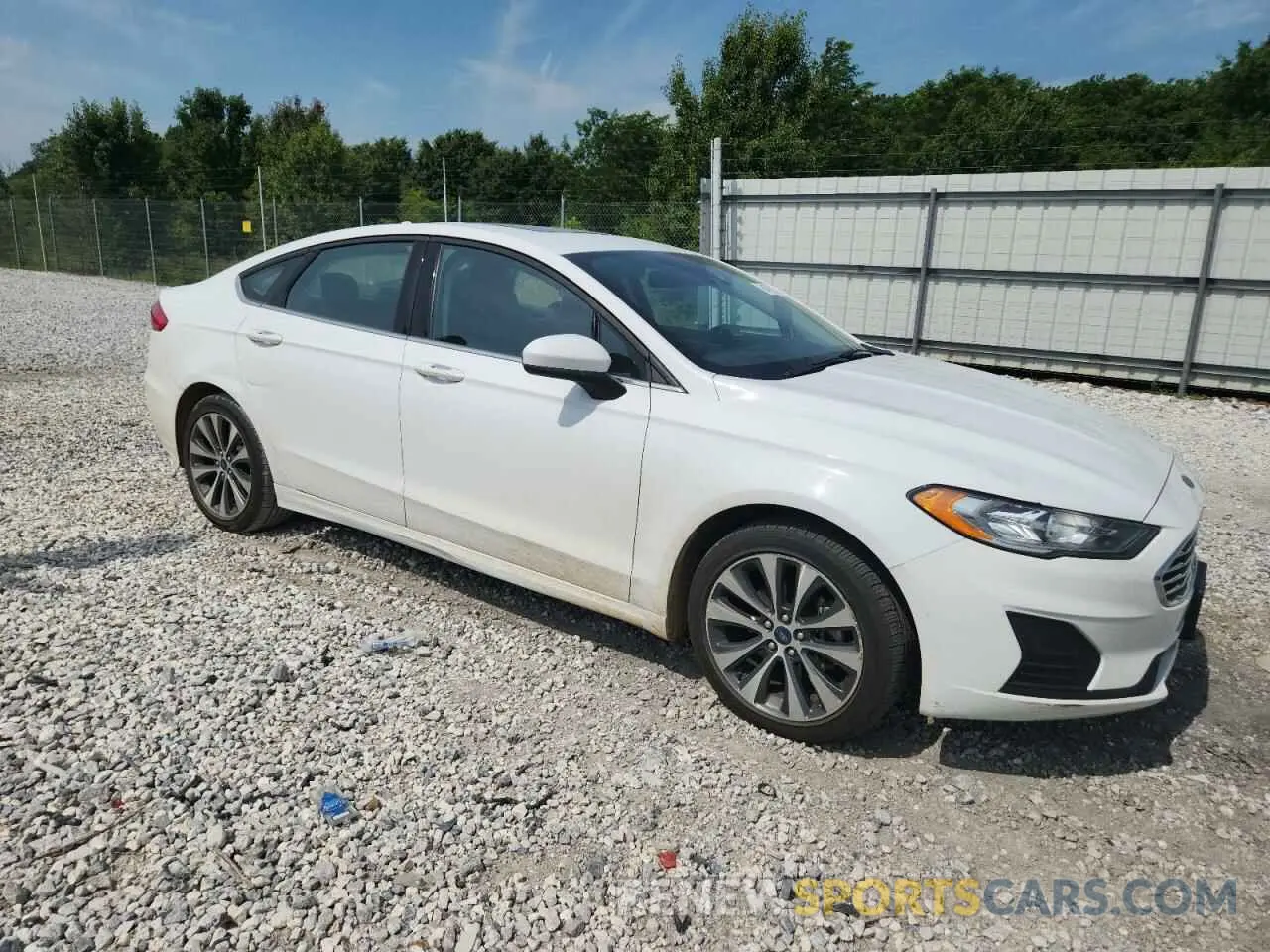 4 Photograph of a damaged car 3FA6P0T91LR190367 FORD FUSION 2020