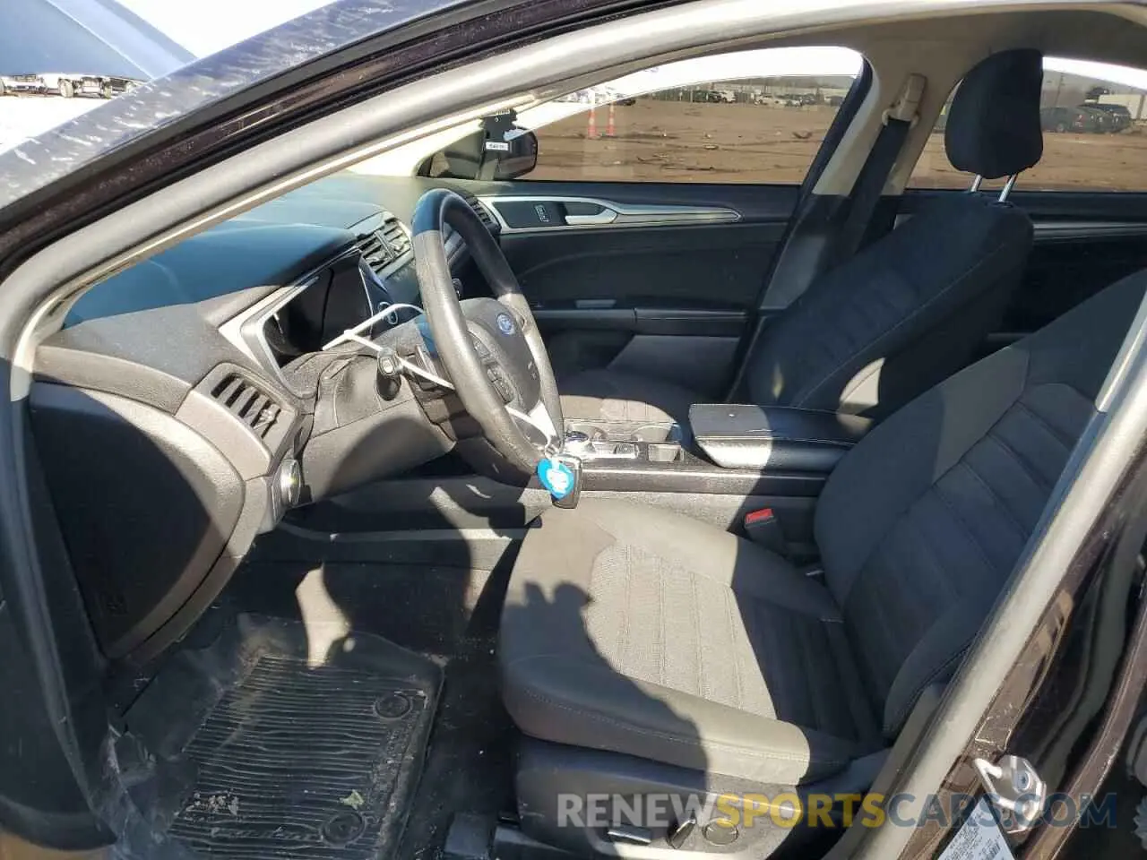 7 Photograph of a damaged car 3FA6P0T91LR263415 FORD FUSION 2020
