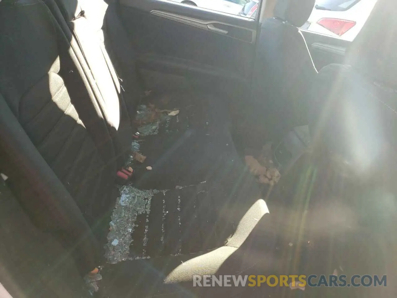10 Photograph of a damaged car 3FA6P0T92LR172931 FORD FUSION 2020