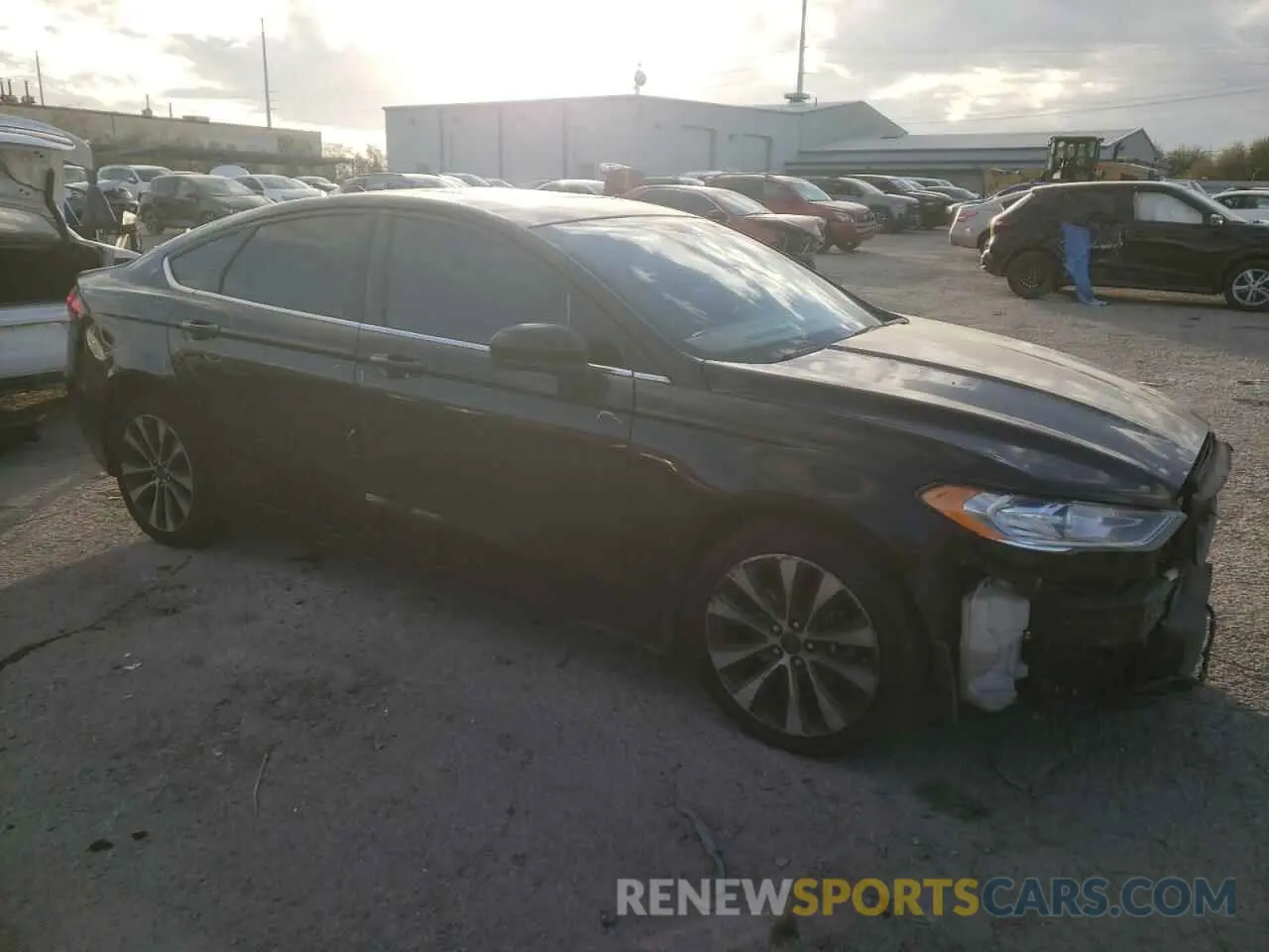 4 Photograph of a damaged car 3FA6P0T93LR190287 FORD FUSION 2020