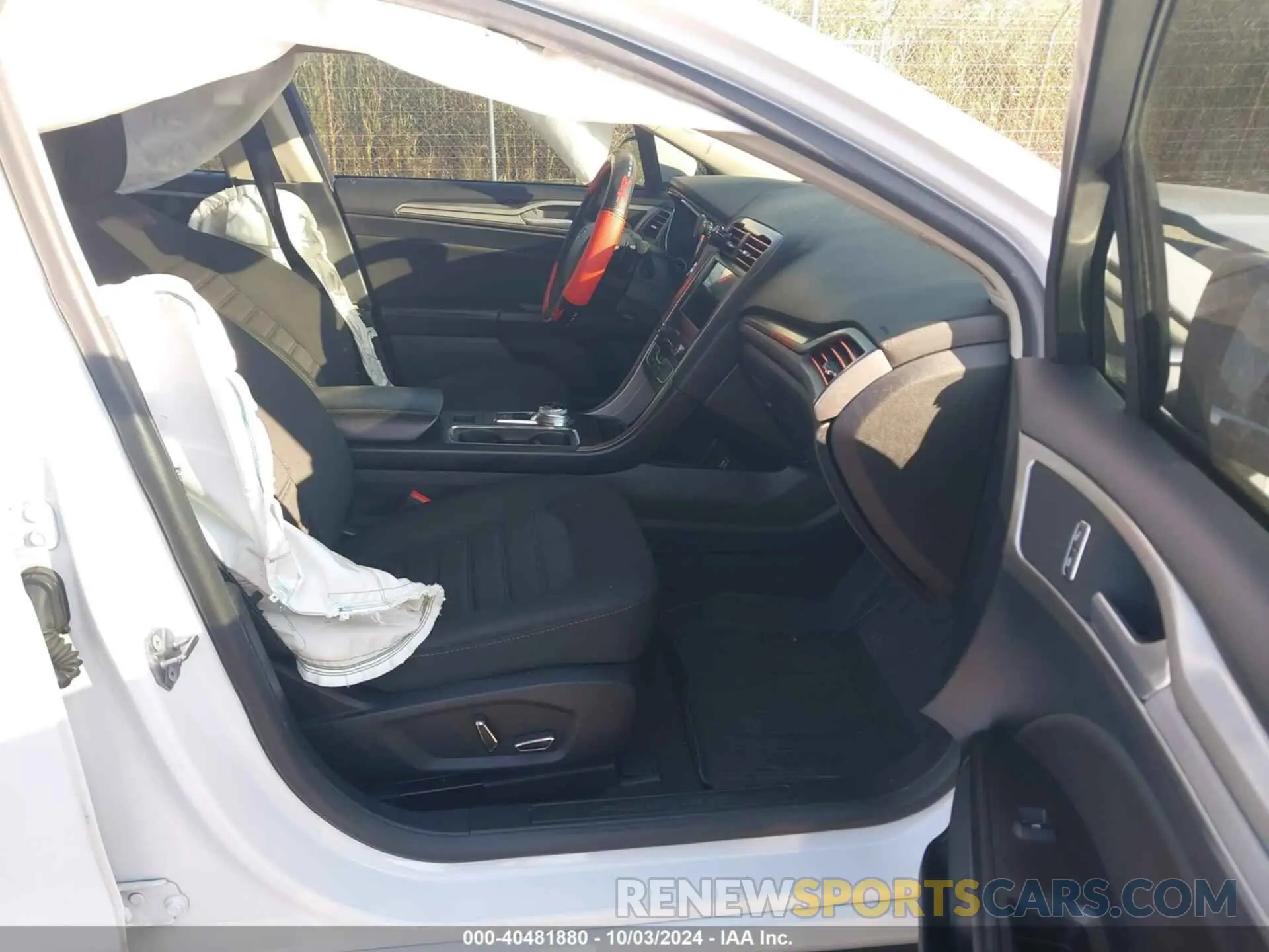 5 Photograph of a damaged car 3FA6P0T93LR247572 FORD FUSION 2020