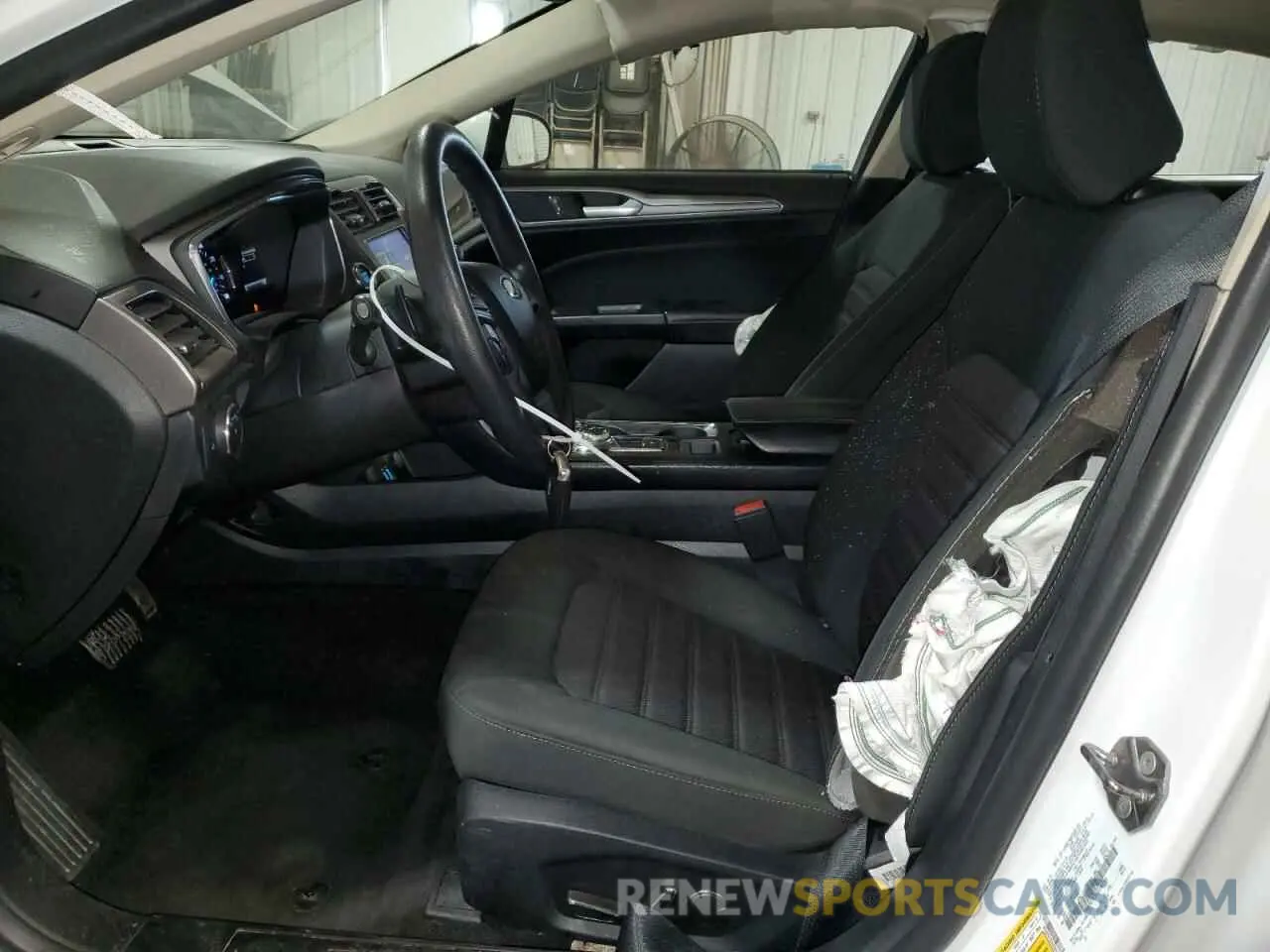 7 Photograph of a damaged car 3FA6P0T93LR256756 FORD FUSION 2020