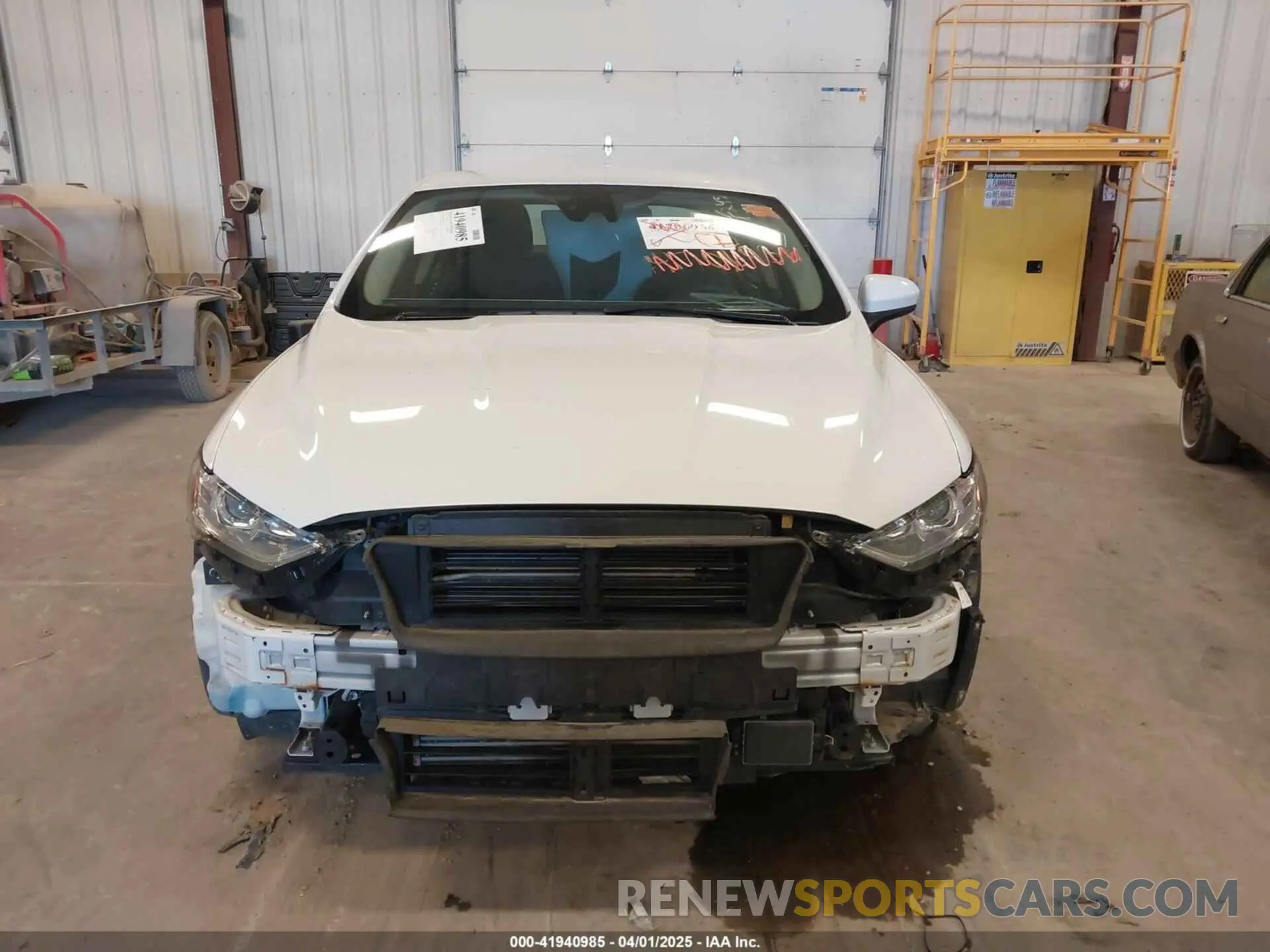 13 Photograph of a damaged car 3FA6P0T94LR179878 FORD FUSION 2020
