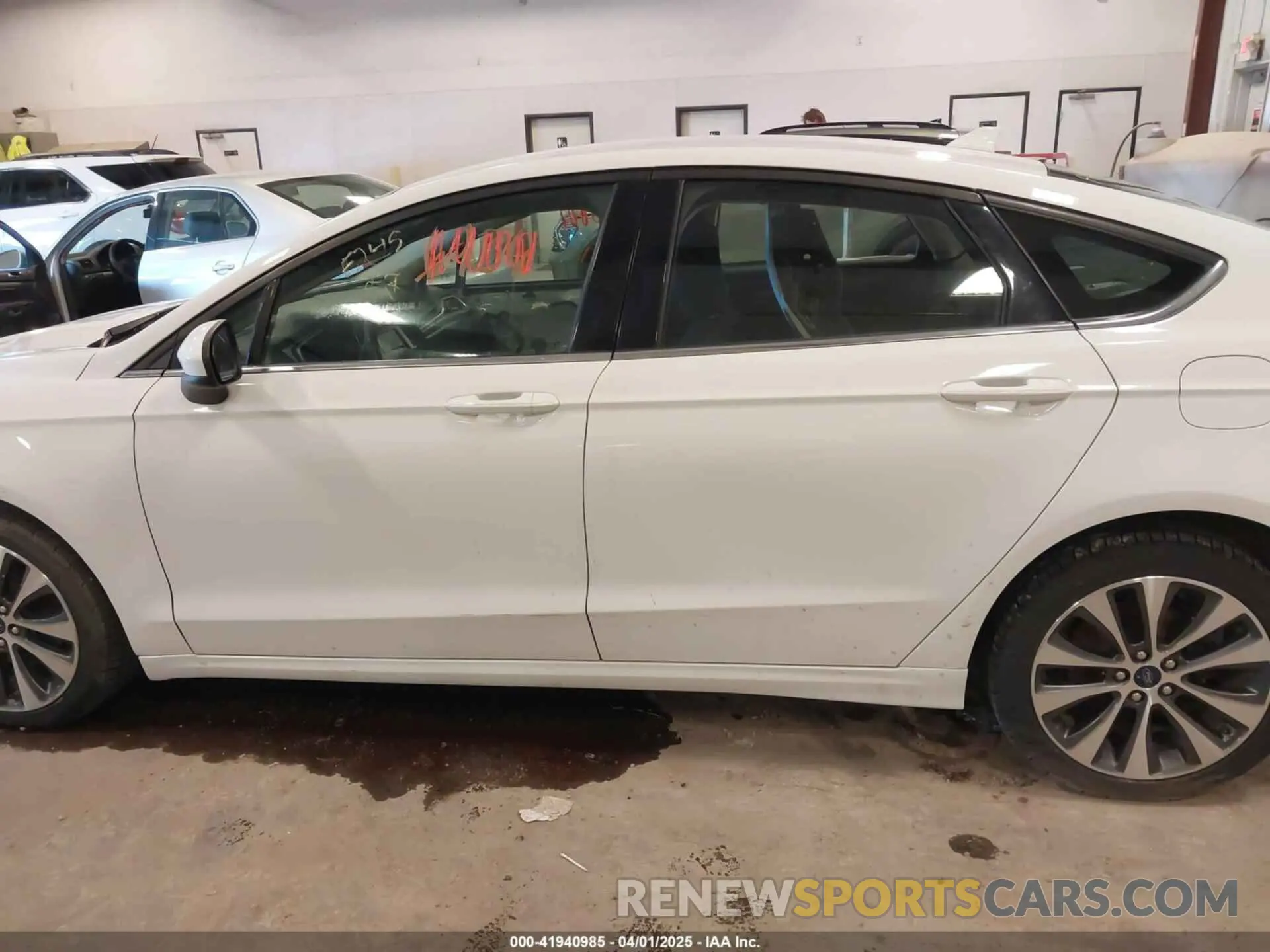 15 Photograph of a damaged car 3FA6P0T94LR179878 FORD FUSION 2020