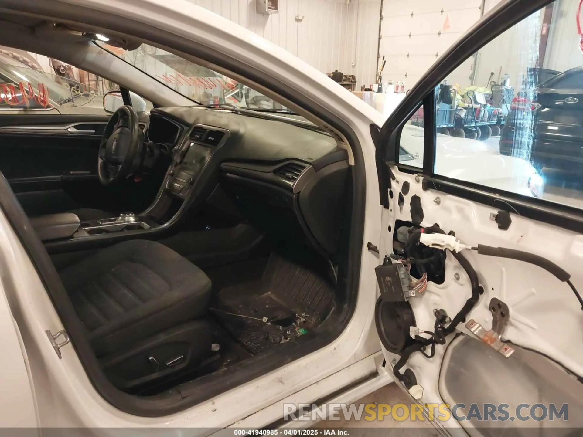 5 Photograph of a damaged car 3FA6P0T94LR179878 FORD FUSION 2020