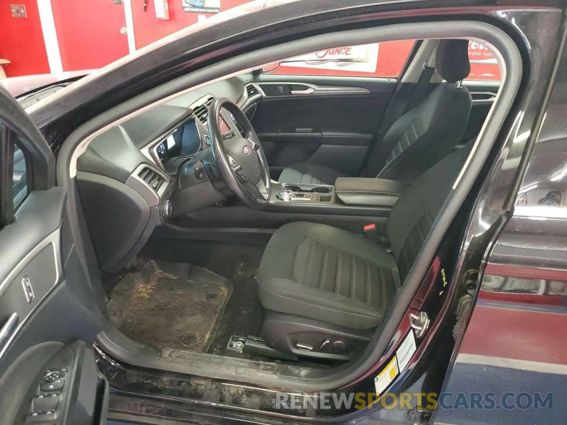 3 Photograph of a damaged car 3FA6P0T96LR102641 FORD FUSION 2020