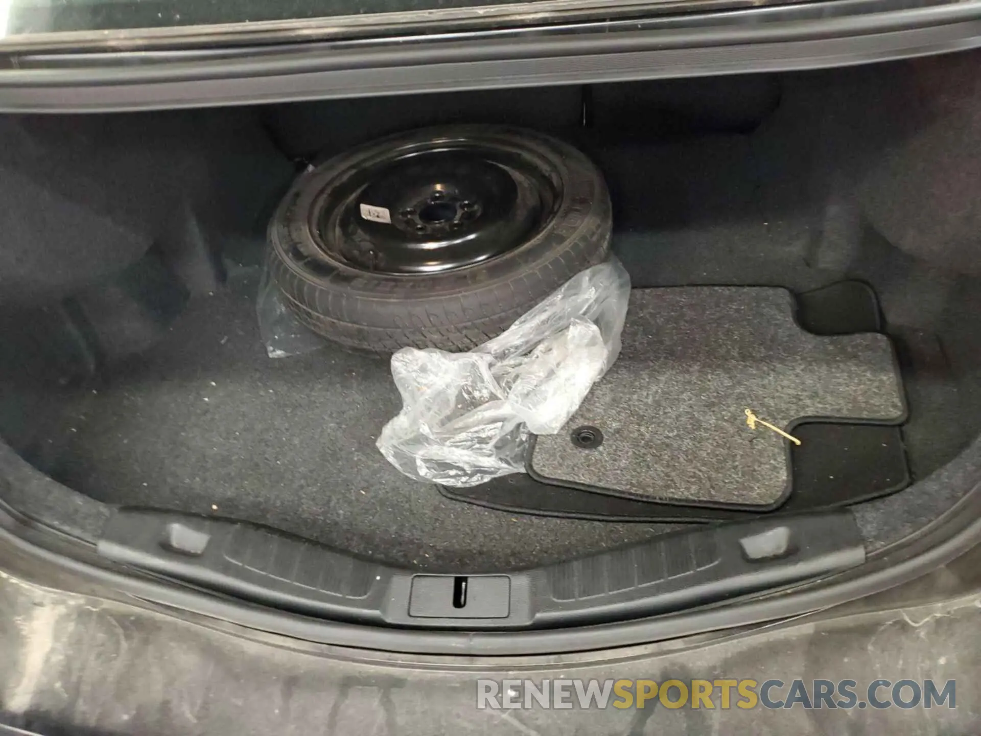9 Photograph of a damaged car 3FA6P0T96LR102641 FORD FUSION 2020