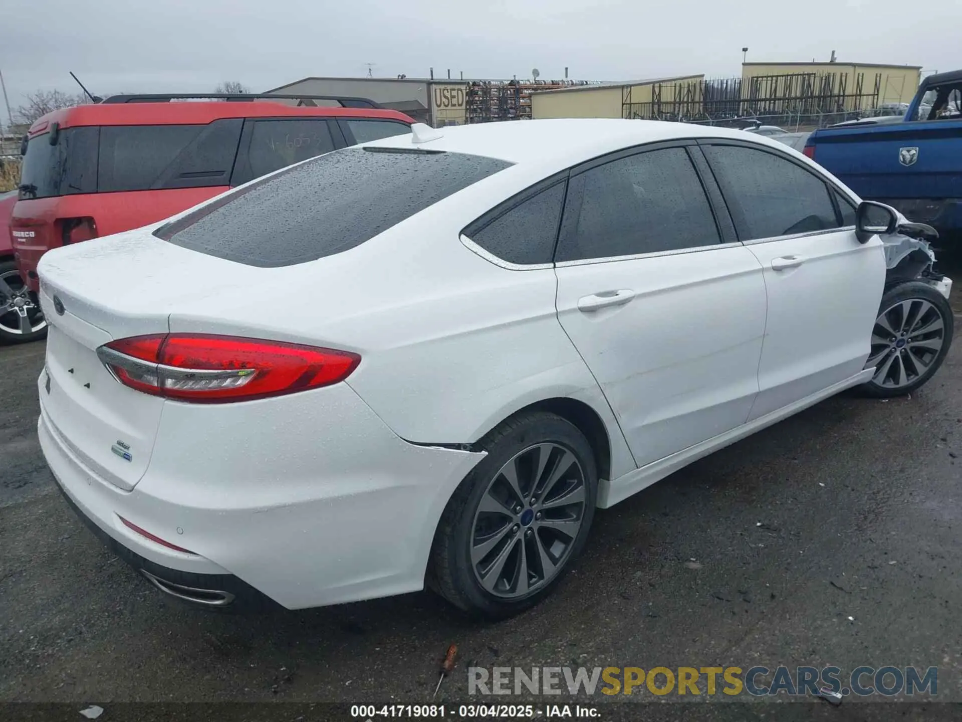 4 Photograph of a damaged car 3FA6P0T96LR263409 FORD FUSION 2020