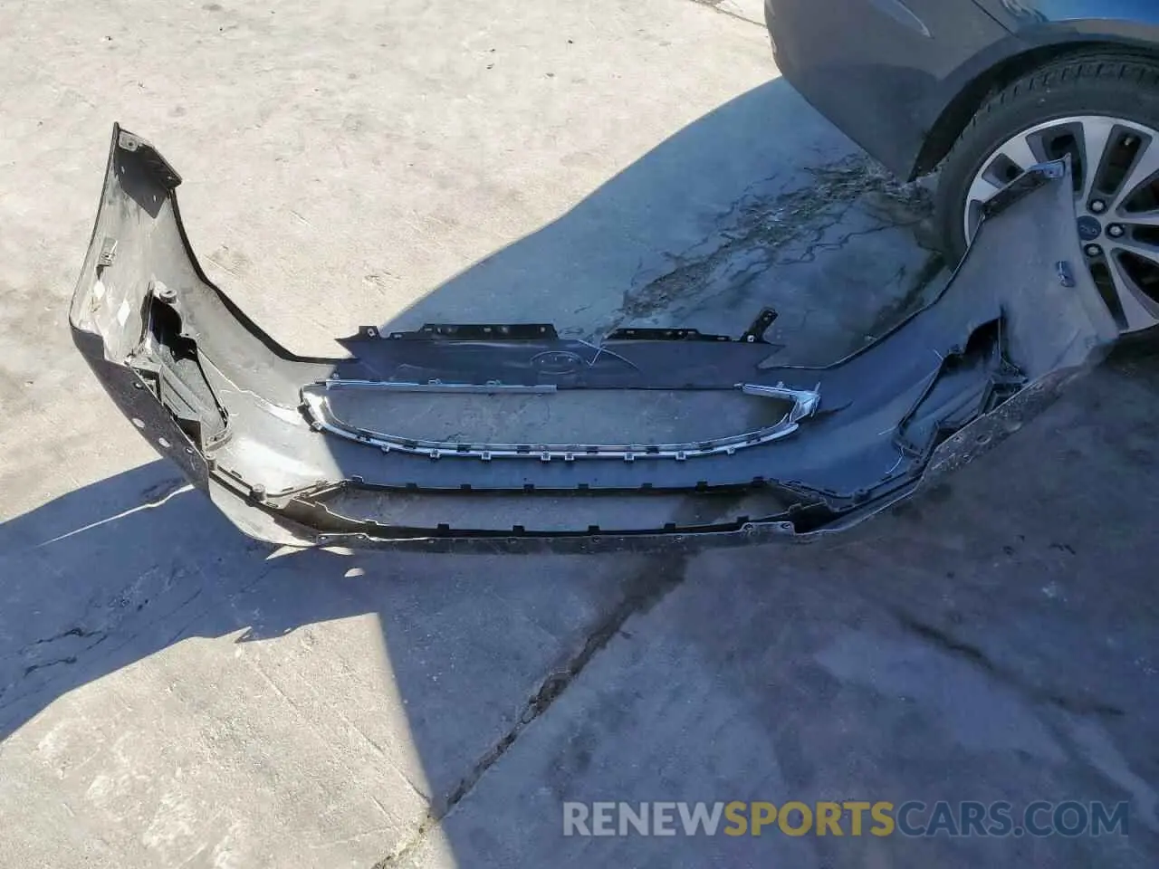 12 Photograph of a damaged car 3FA6P0T97LR257960 FORD FUSION 2020