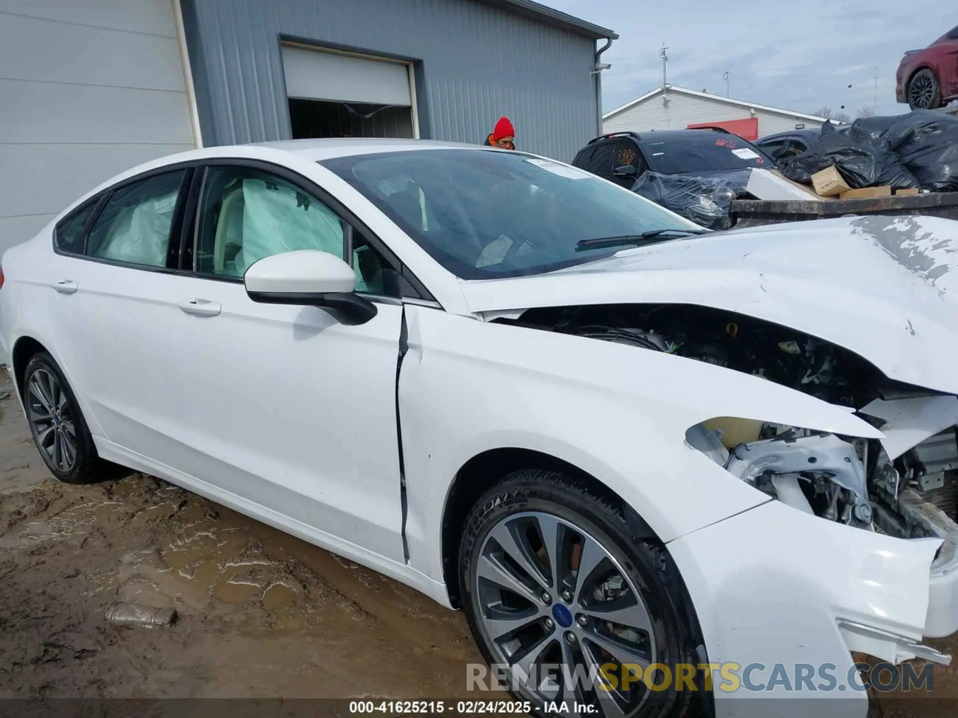 14 Photograph of a damaged car 3FA6P0T9XLR242238 FORD FUSION 2020