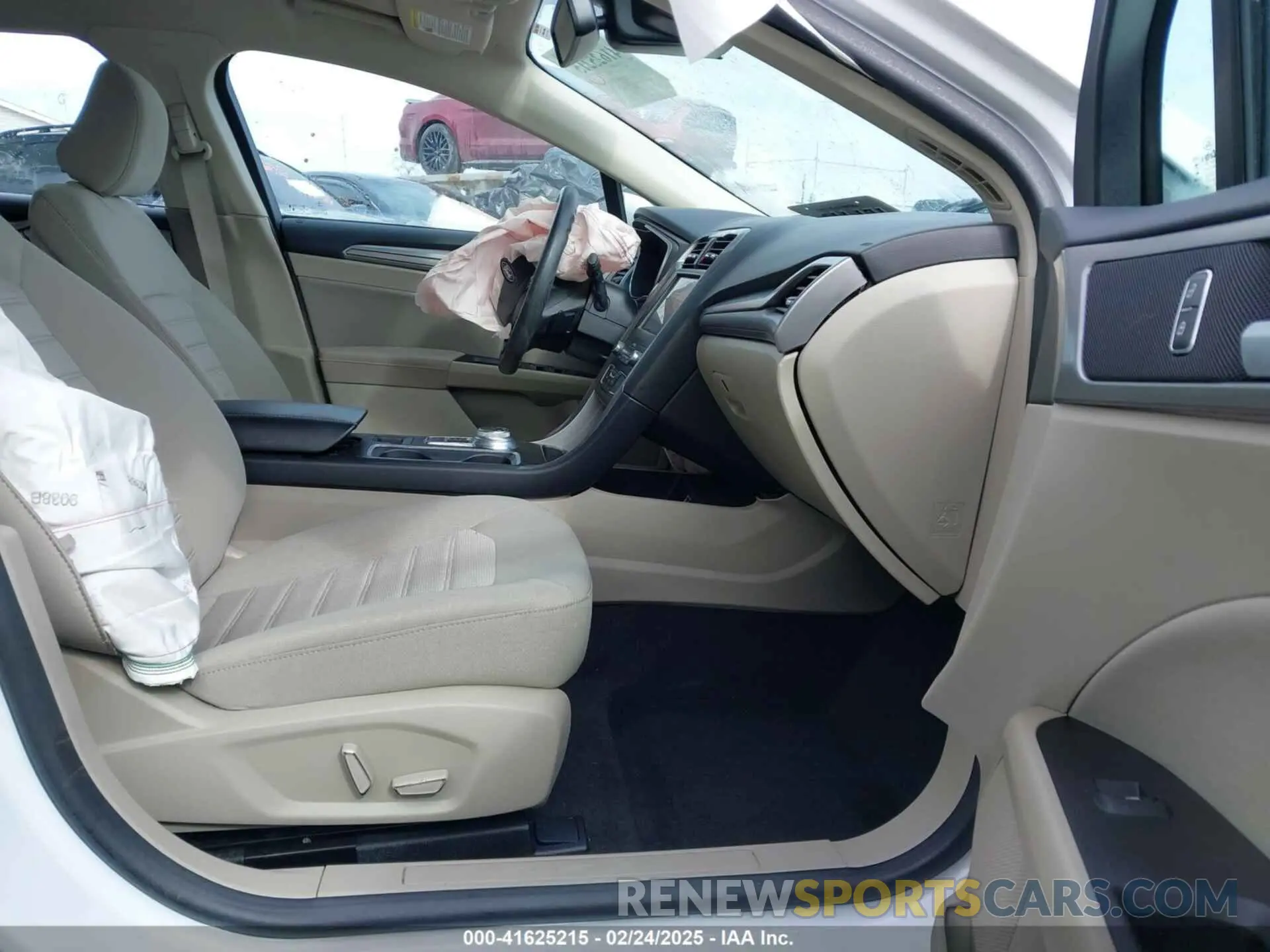 5 Photograph of a damaged car 3FA6P0T9XLR242238 FORD FUSION 2020