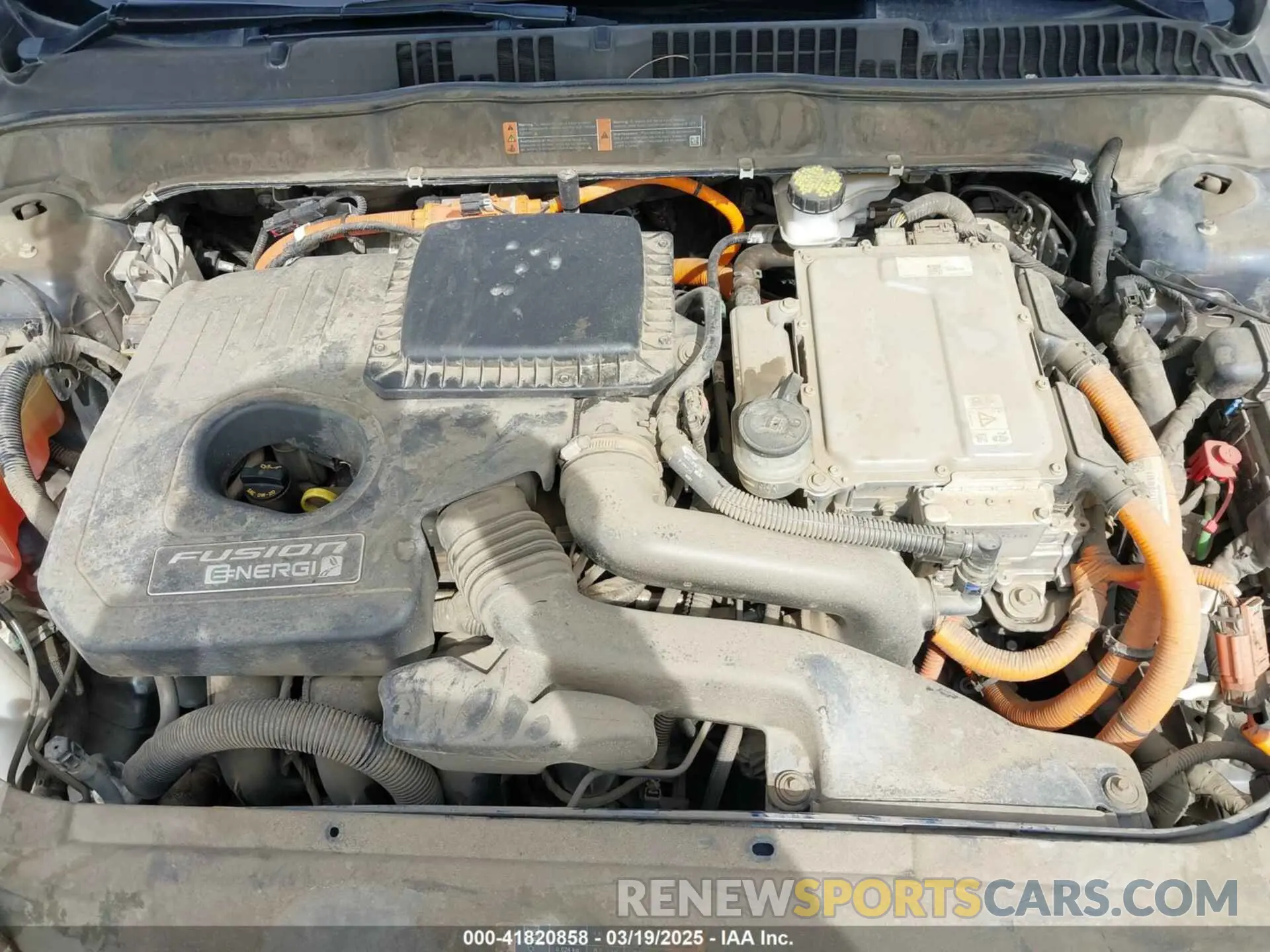 10 Photograph of a damaged car 3FA6P0SU1KR252340 FORD FUSION ENERGI 2019