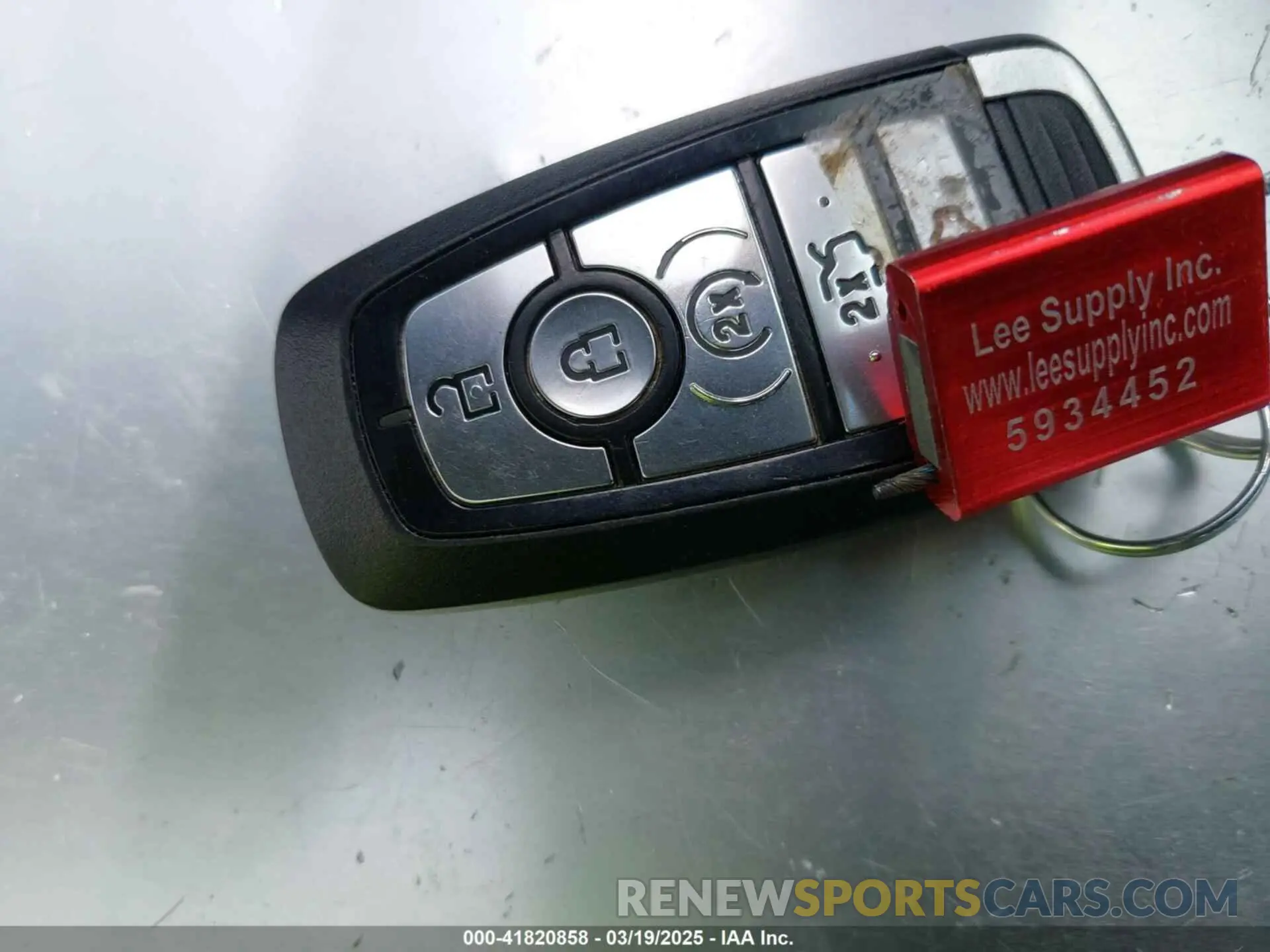 11 Photograph of a damaged car 3FA6P0SU1KR252340 FORD FUSION ENERGI 2019