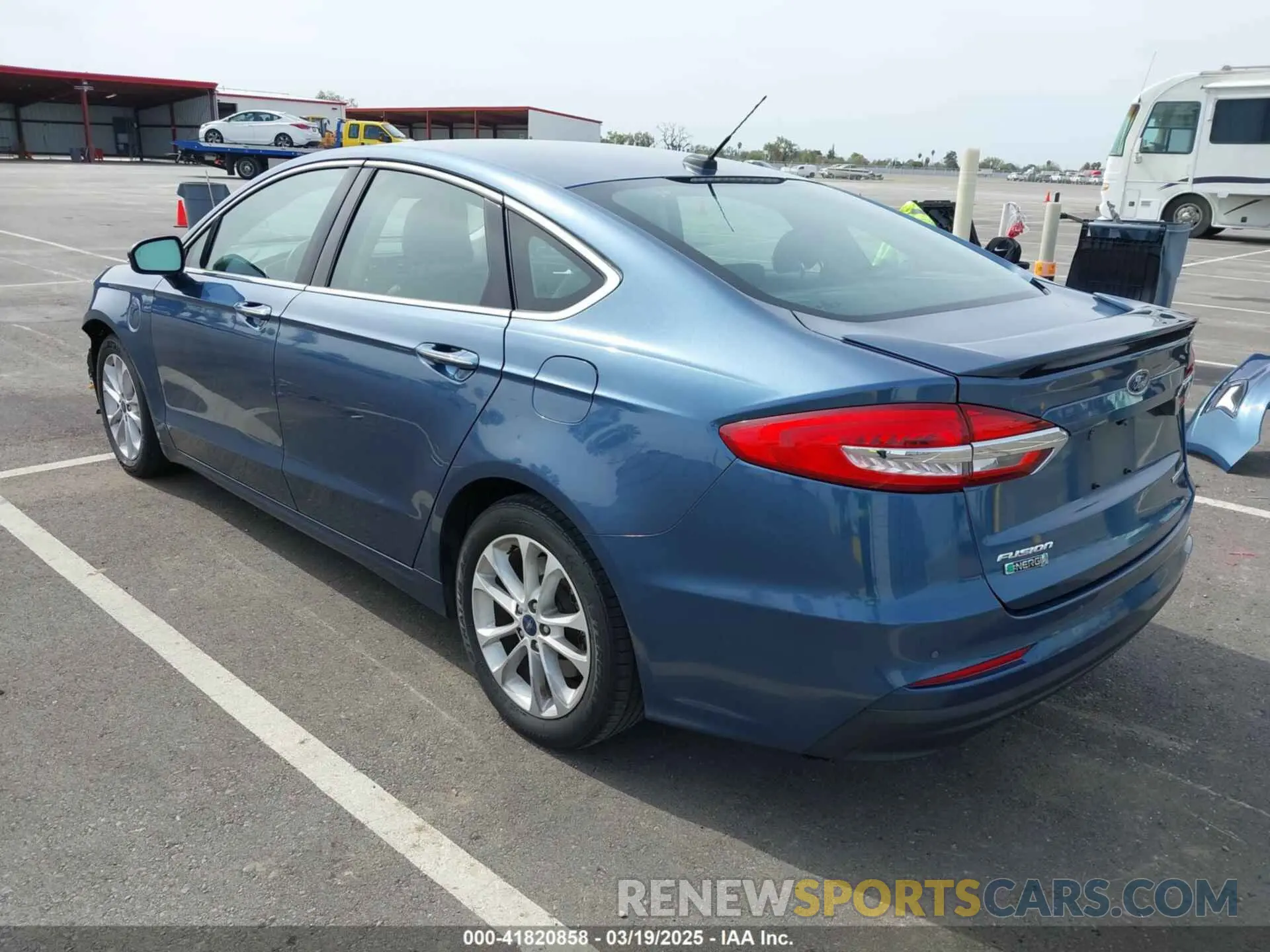3 Photograph of a damaged car 3FA6P0SU1KR252340 FORD FUSION ENERGI 2019