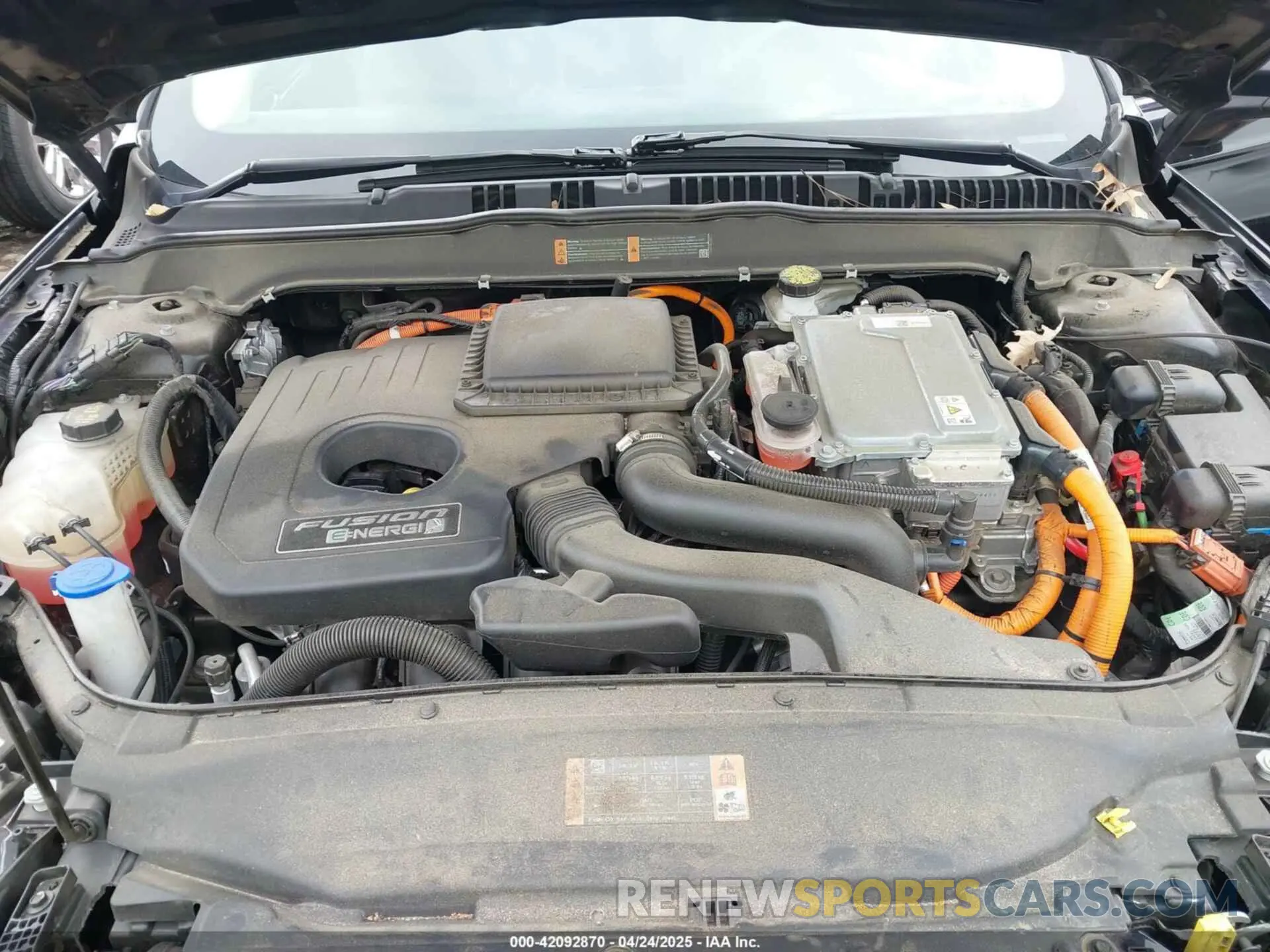 10 Photograph of a damaged car 3FA6P0SU1KR285161 FORD FUSION ENERGI 2019
