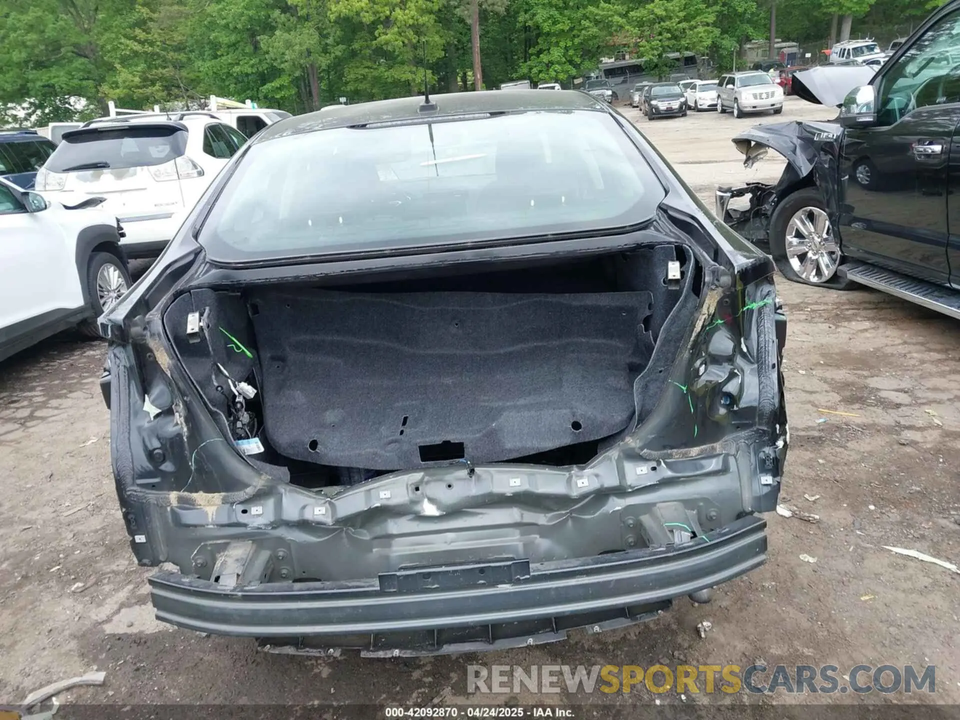 17 Photograph of a damaged car 3FA6P0SU1KR285161 FORD FUSION ENERGI 2019