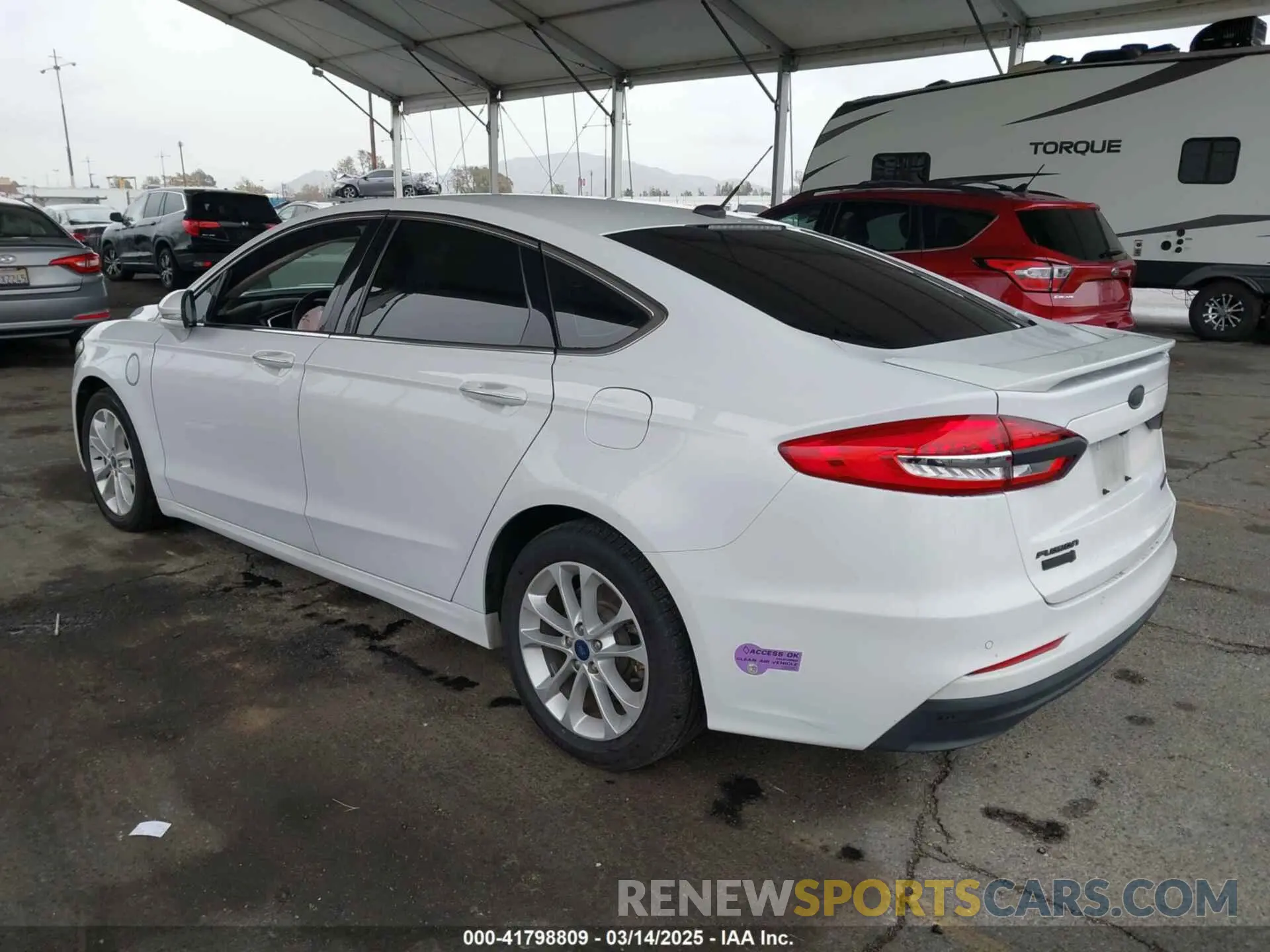 3 Photograph of a damaged car 3FA6P0SU3KR251786 FORD FUSION ENERGI 2019