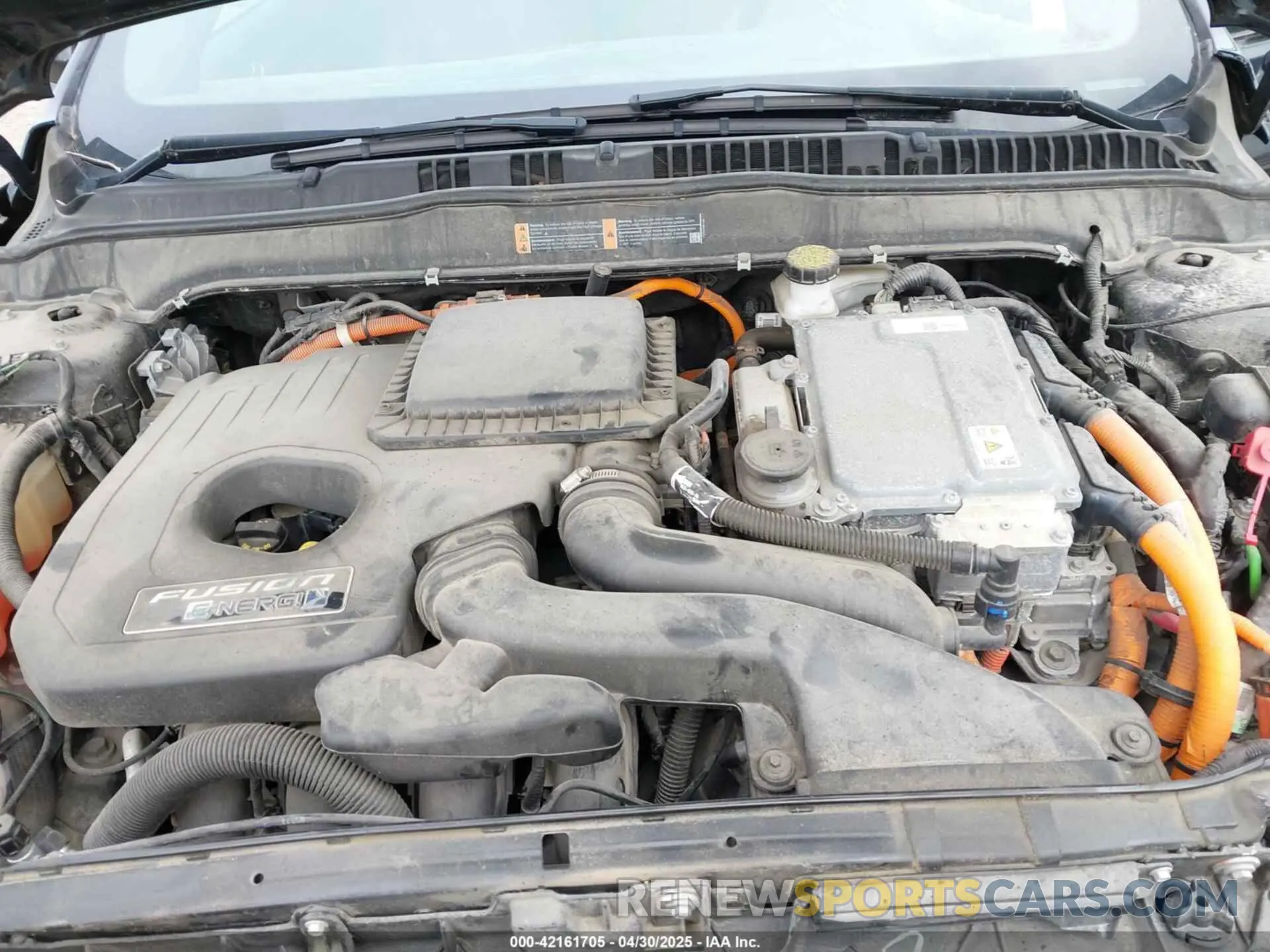10 Photograph of a damaged car 3FA6P0SU3KR284979 FORD FUSION ENERGI 2019