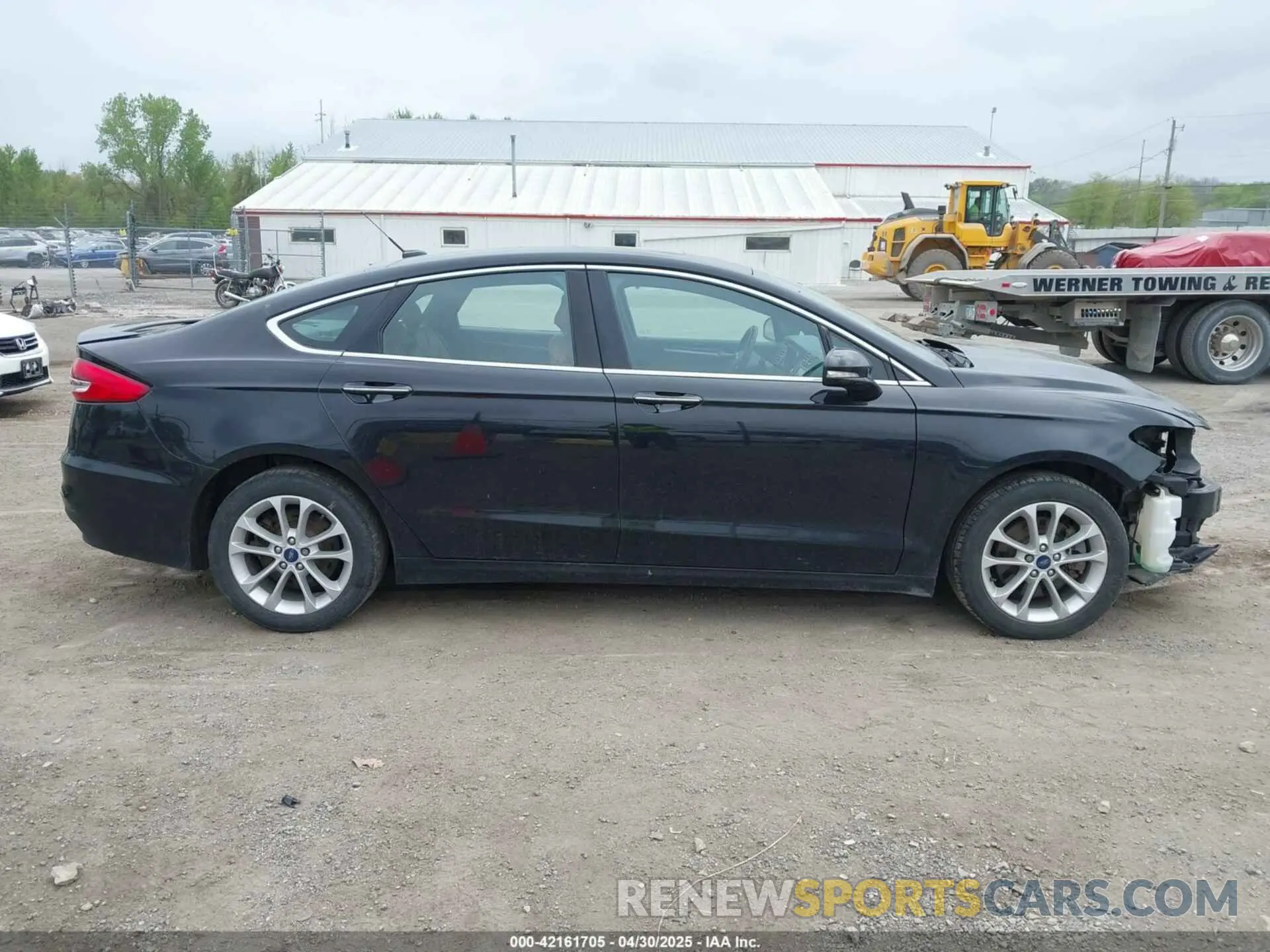 13 Photograph of a damaged car 3FA6P0SU3KR284979 FORD FUSION ENERGI 2019