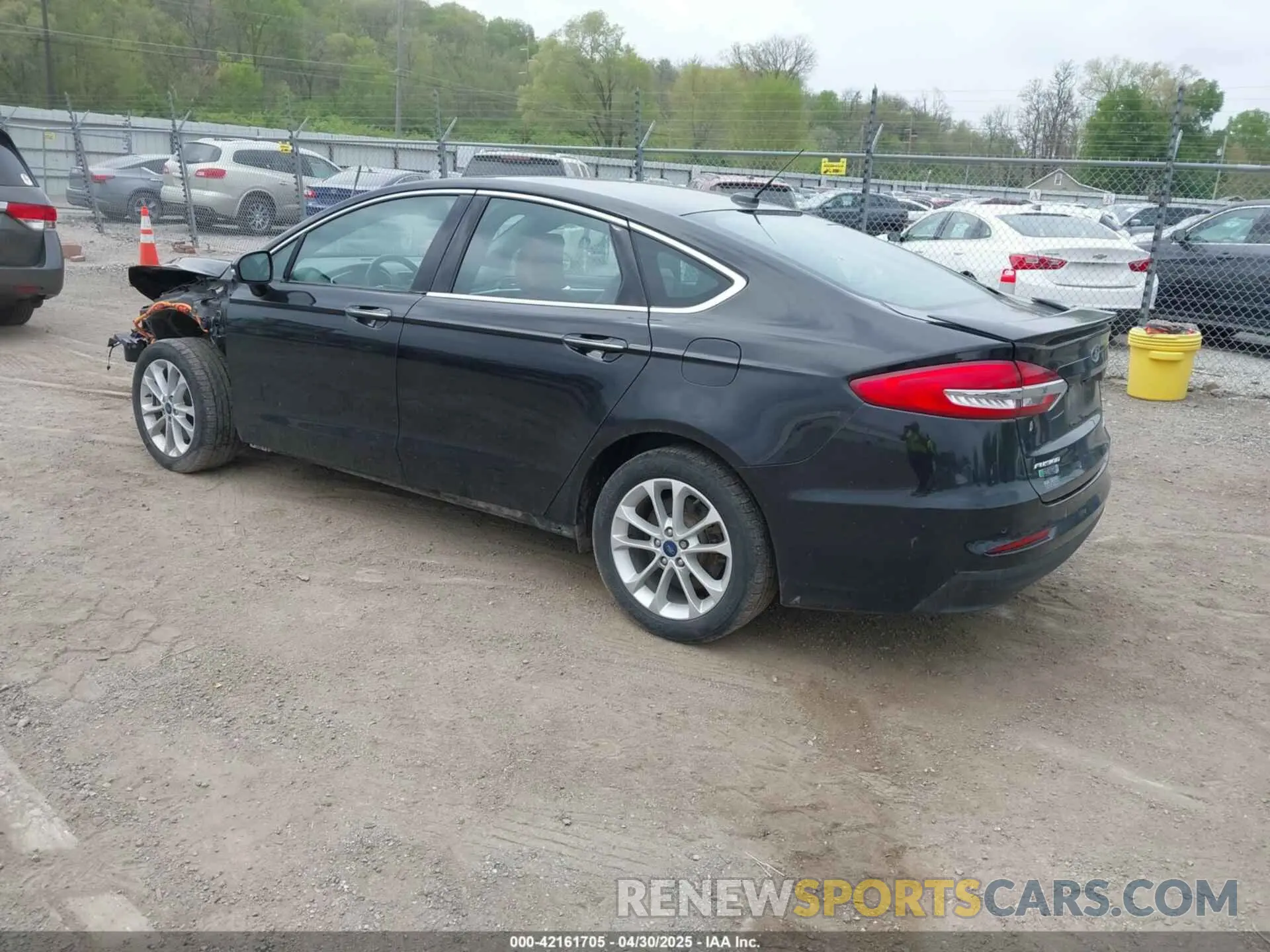 3 Photograph of a damaged car 3FA6P0SU3KR284979 FORD FUSION ENERGI 2019