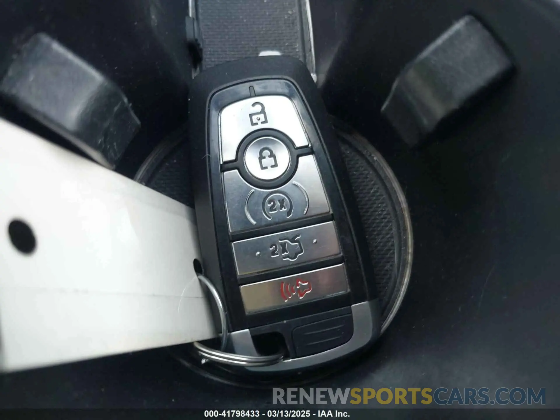 11 Photograph of a damaged car 3FA6P0SU5KR228638 FORD FUSION ENERGI 2019