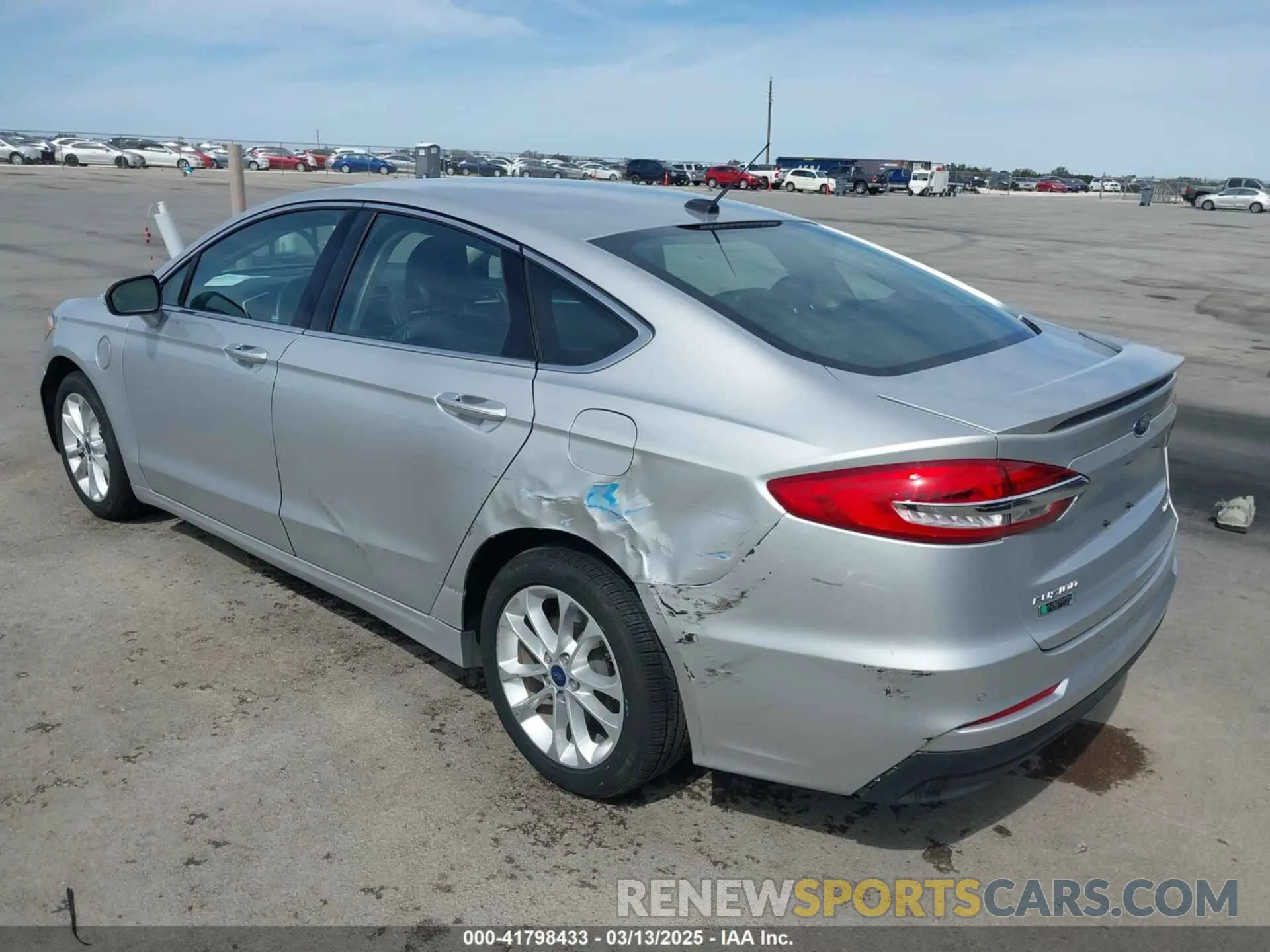 3 Photograph of a damaged car 3FA6P0SU5KR228638 FORD FUSION ENERGI 2019