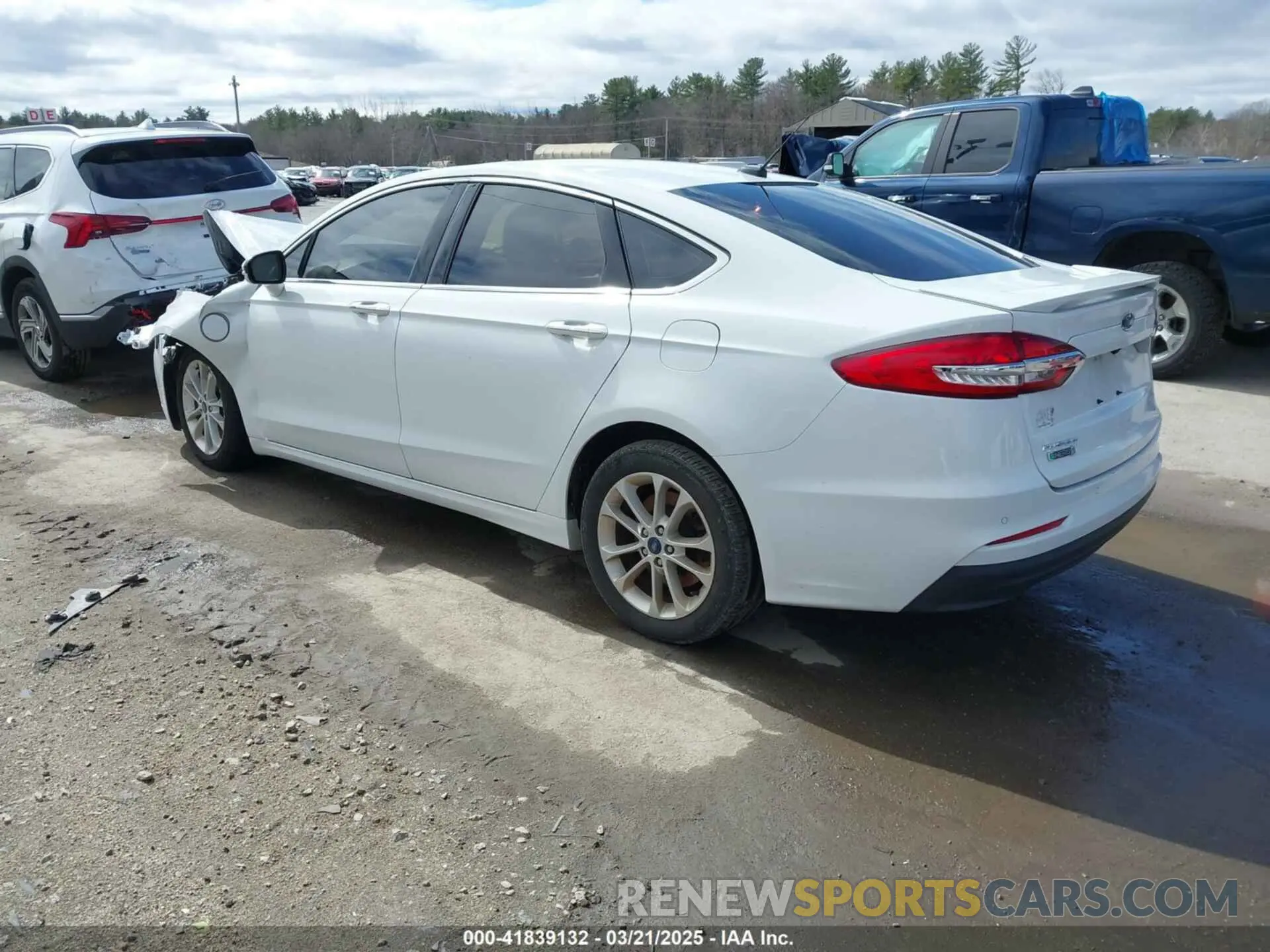 3 Photograph of a damaged car 3FA6P0SU6KR110873 FORD FUSION ENERGI 2019