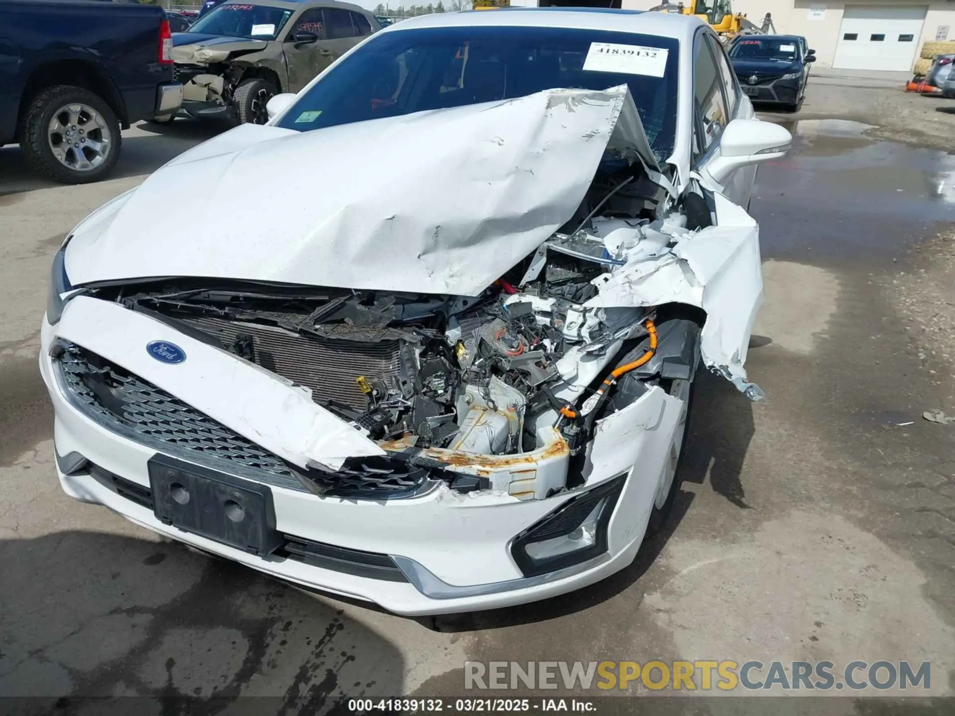6 Photograph of a damaged car 3FA6P0SU6KR110873 FORD FUSION ENERGI 2019