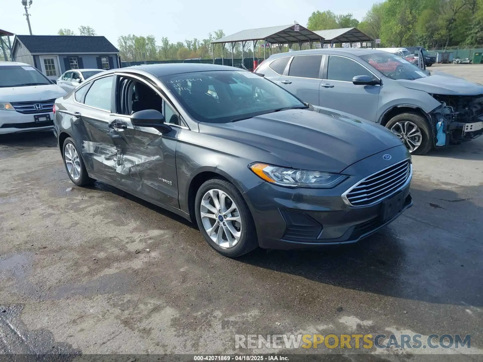 1 Photograph of a damaged car 3FA6P0LU0KR125609 FORD FUSION HYBRID 2019