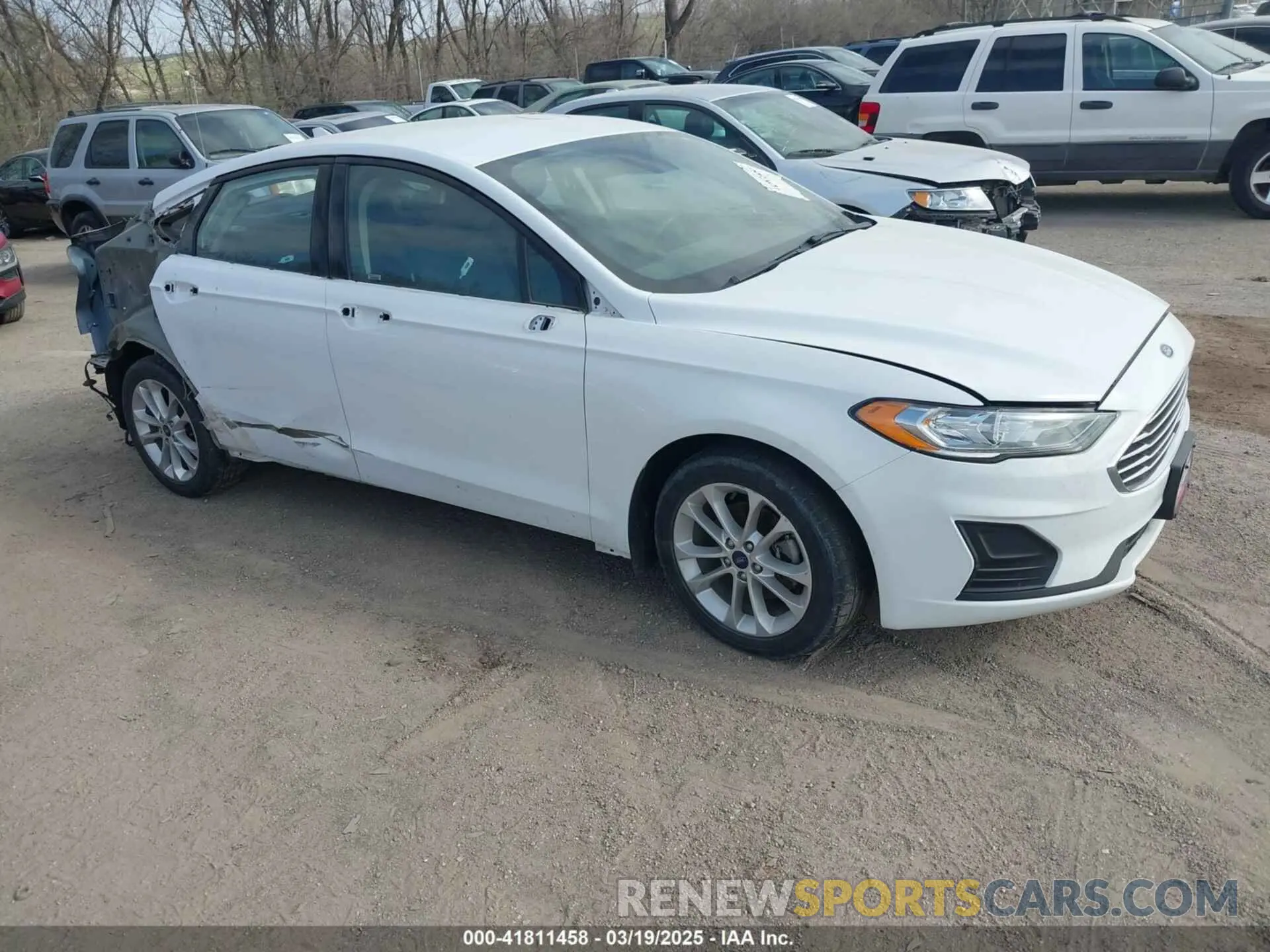 1 Photograph of a damaged car 3FA6P0LU0KR164670 FORD FUSION HYBRID 2019