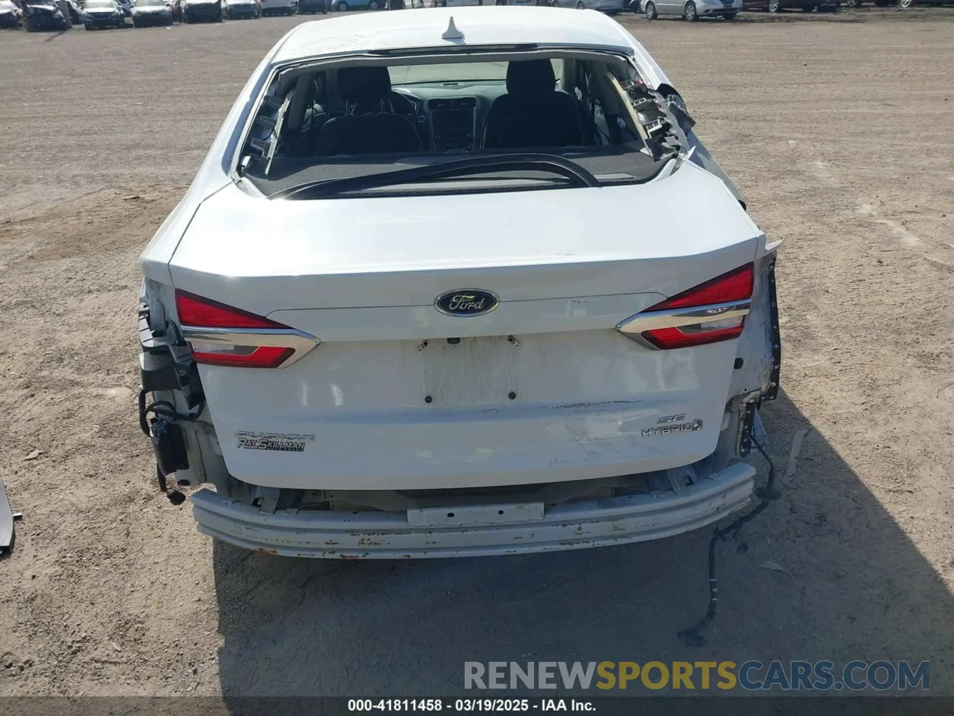 16 Photograph of a damaged car 3FA6P0LU0KR164670 FORD FUSION HYBRID 2019