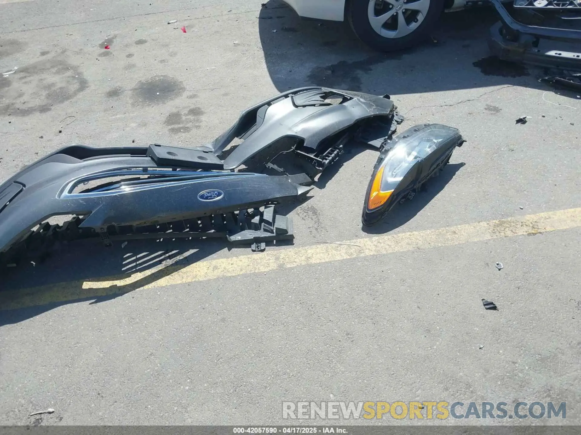 12 Photograph of a damaged car 3FA6P0LU0KR216668 FORD FUSION HYBRID 2019