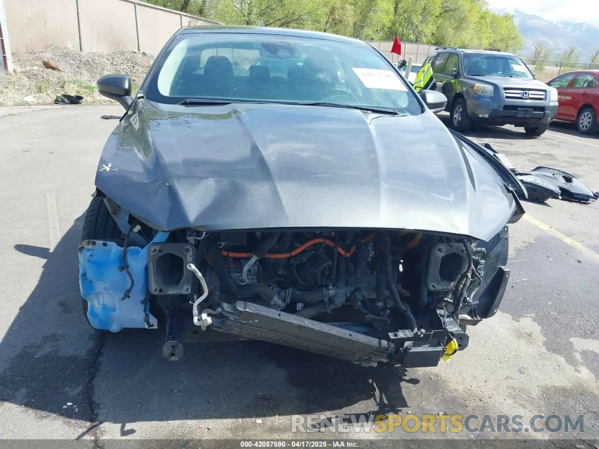 13 Photograph of a damaged car 3FA6P0LU0KR216668 FORD FUSION HYBRID 2019