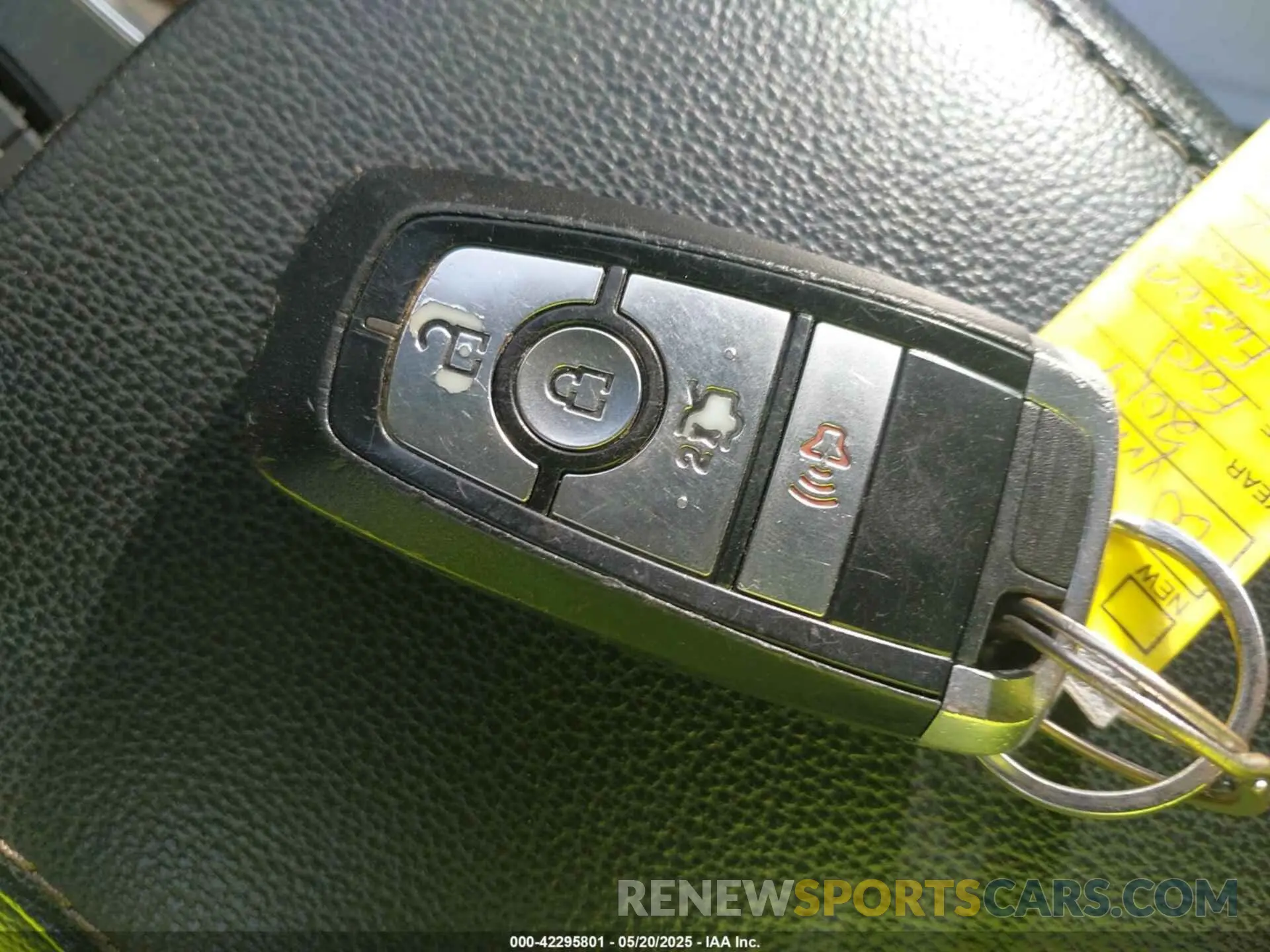11 Photograph of a damaged car 3FA6P0LU0KR240422 FORD FUSION HYBRID 2019